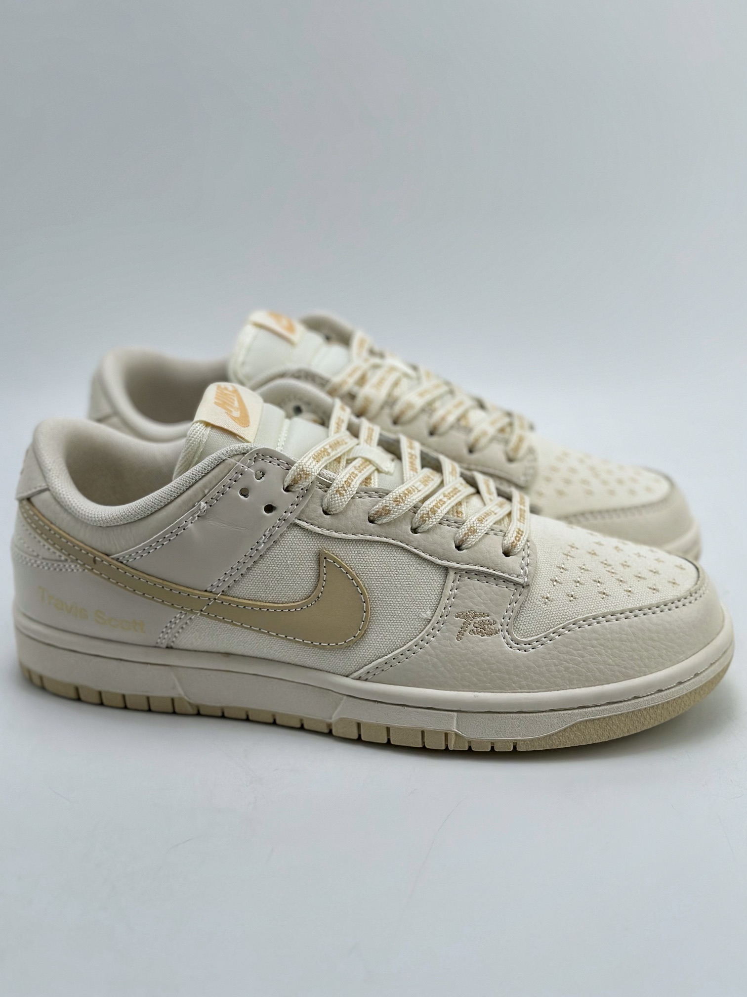 260 Nike SB Dunk Low x Travis Scott 联名米白黄 DD1391-133