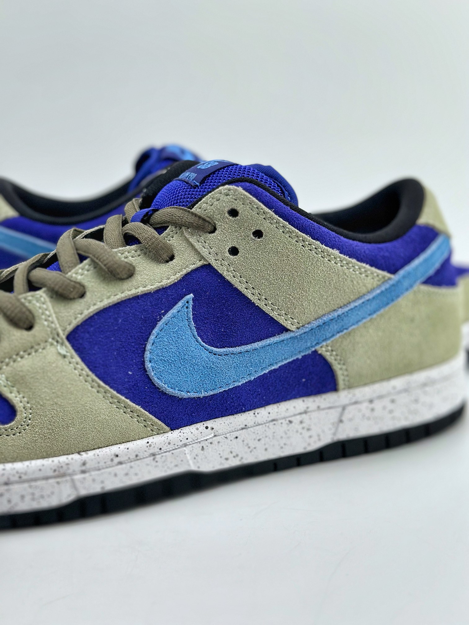 210 NIKE SB Dunk Low Pro Celadon 蓝卡其 青瓷 BQ6817-301