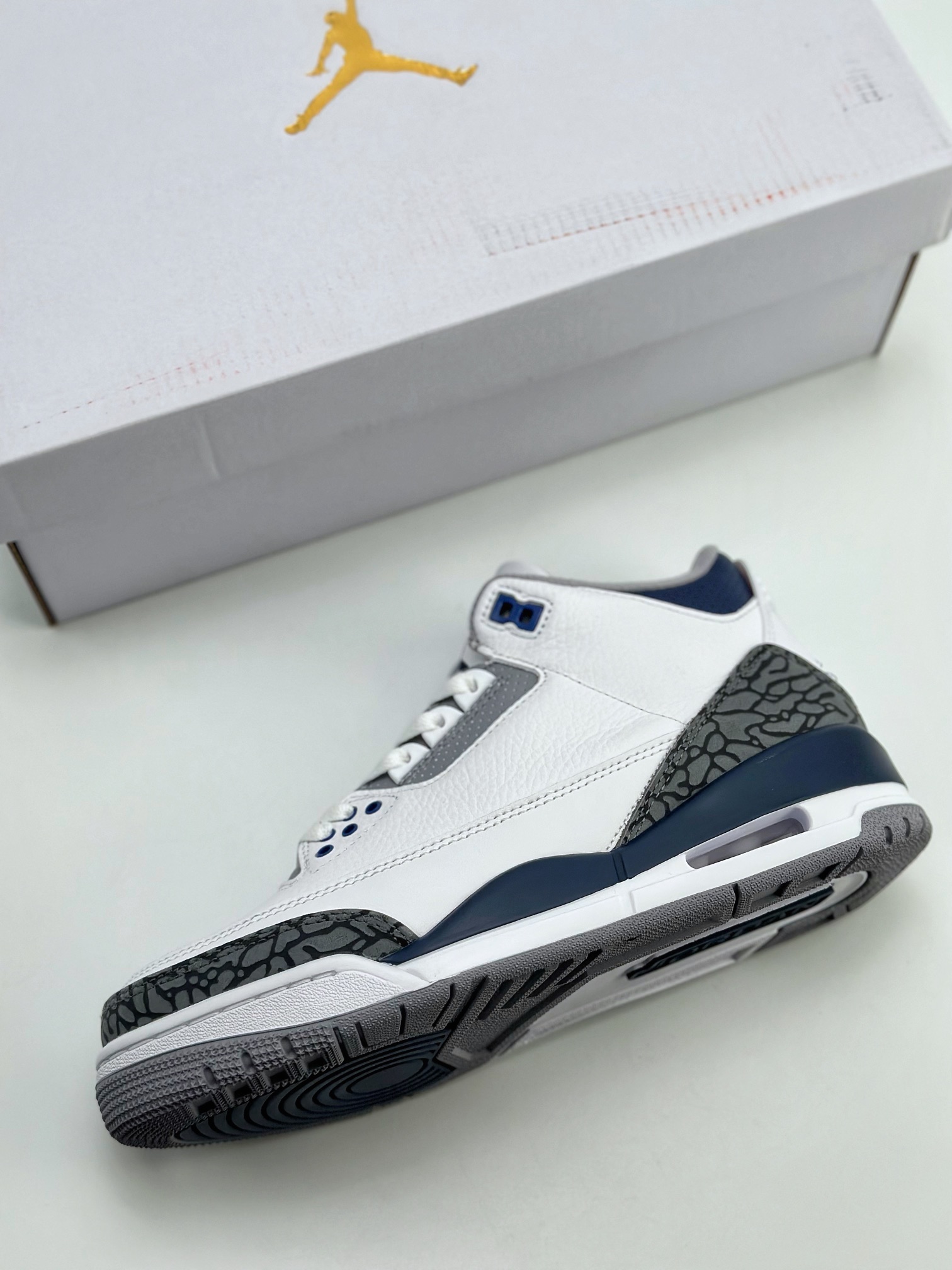 320 Air Jordan 3 Retro 白蓝 潮流复古篮球鞋 CT8532-140