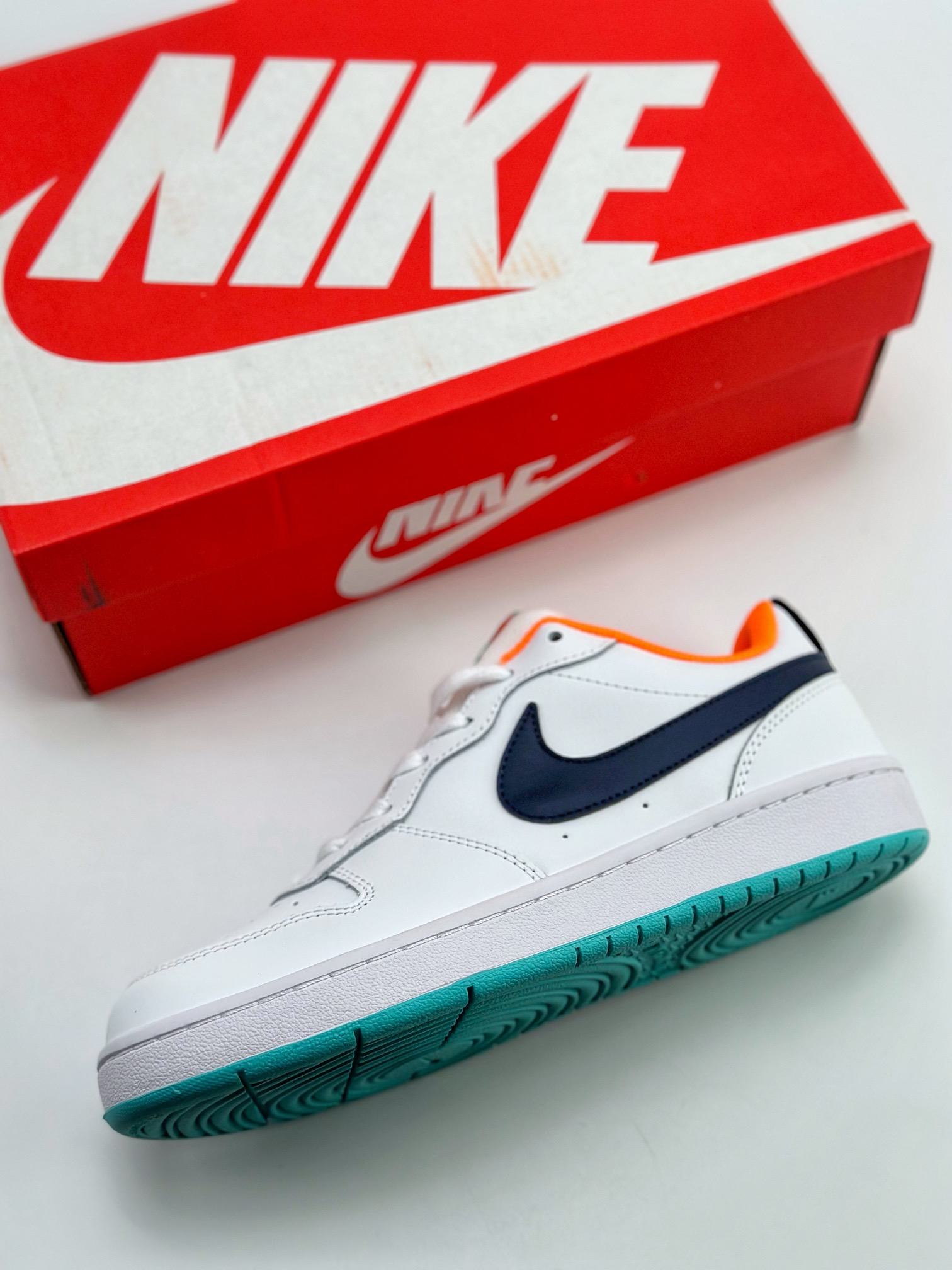 140 NIKE Court Borough Low 2 FP 休闲运动板鞋  BQ5448-112