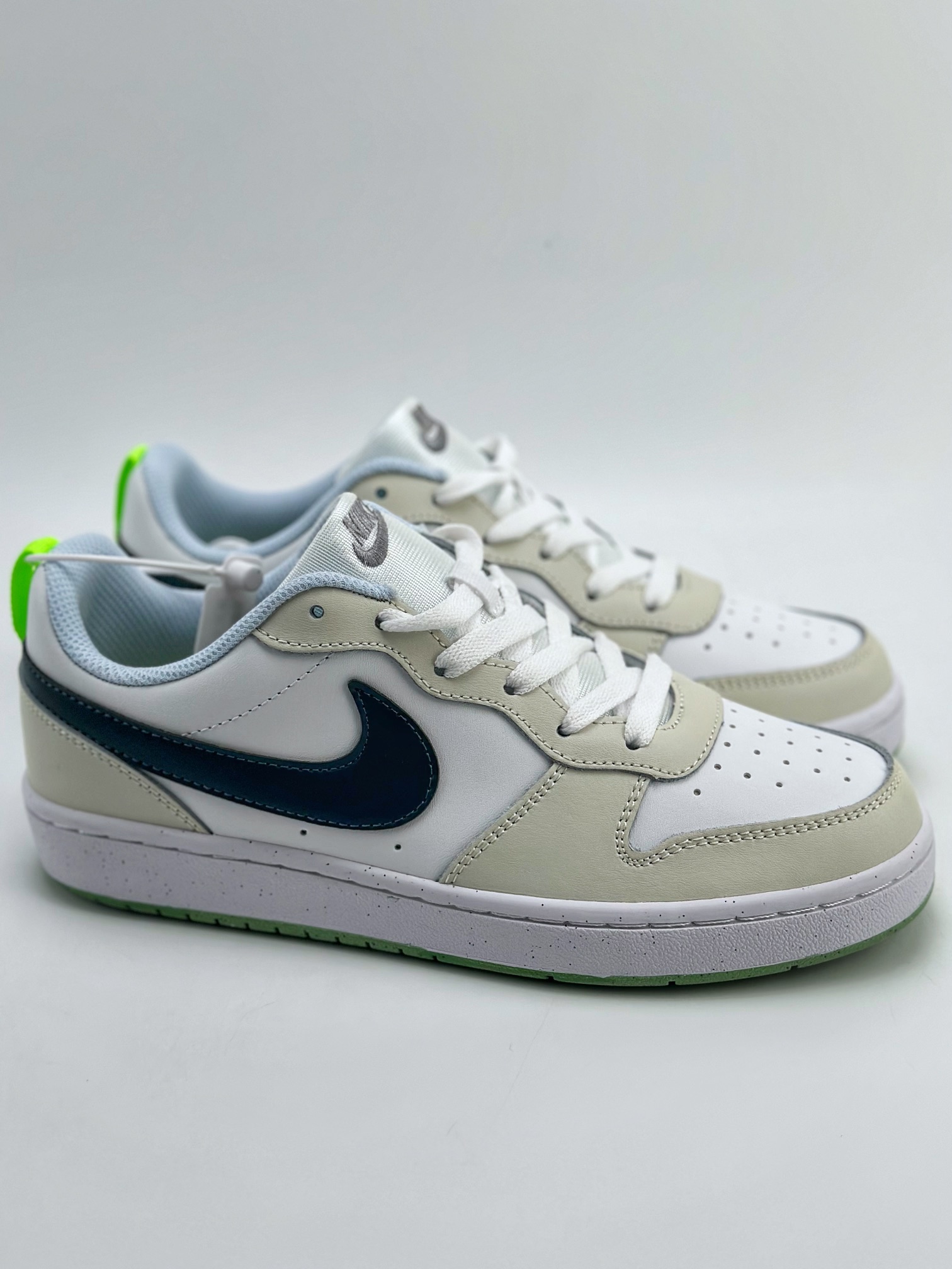 140 NIKE Court Borough Low 2 FP 休闲运动板鞋 FV8121-131