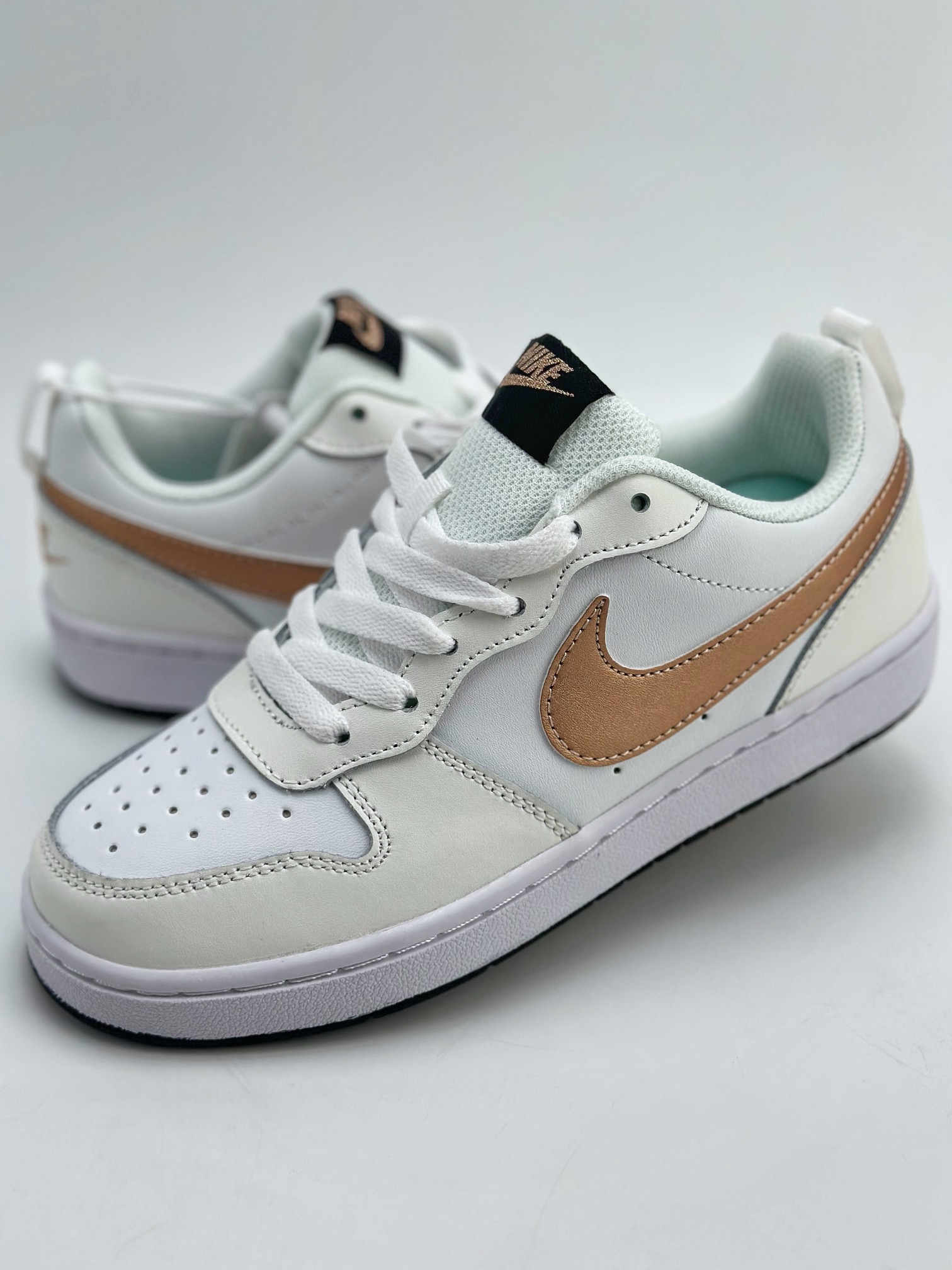 140 NIKE Court Borough Low 2 FP 休闲运动板鞋 BQ544-116