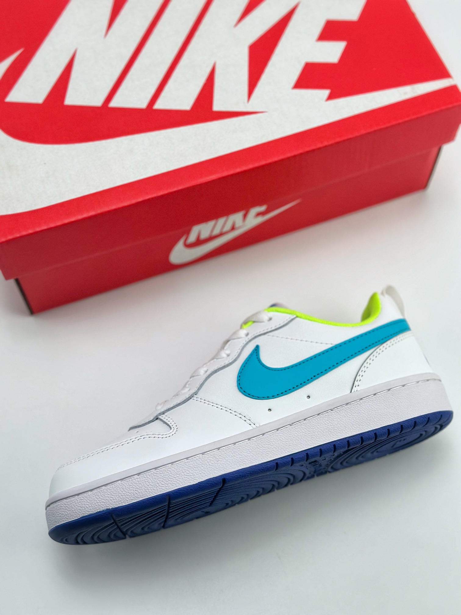 140 NIKE Court Borough Low 2 FP 休闲运动板鞋 BQ5448-105