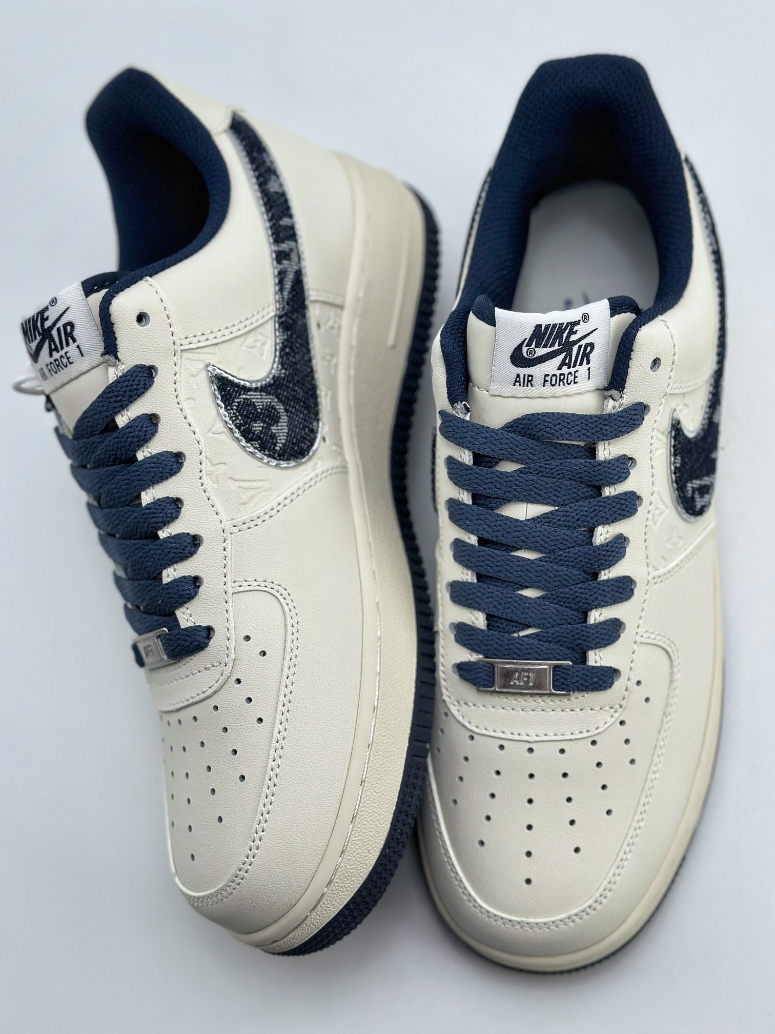 220 Nike Air Force 1 Low 07 x Louis Vuitton 白灰LV老花 LV0506-011