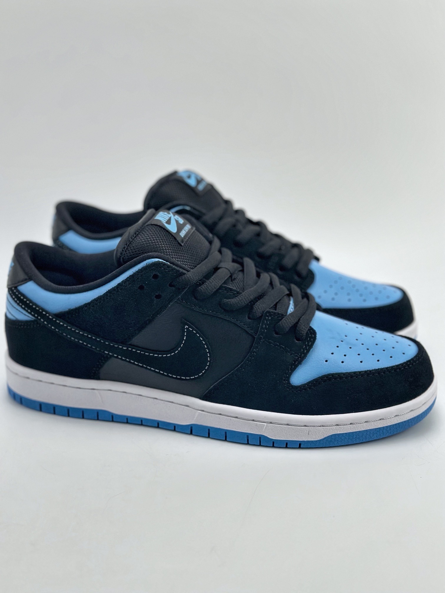 350 Nike SB Dunk Low Pro Sub Zero 绝对零度 304292-048