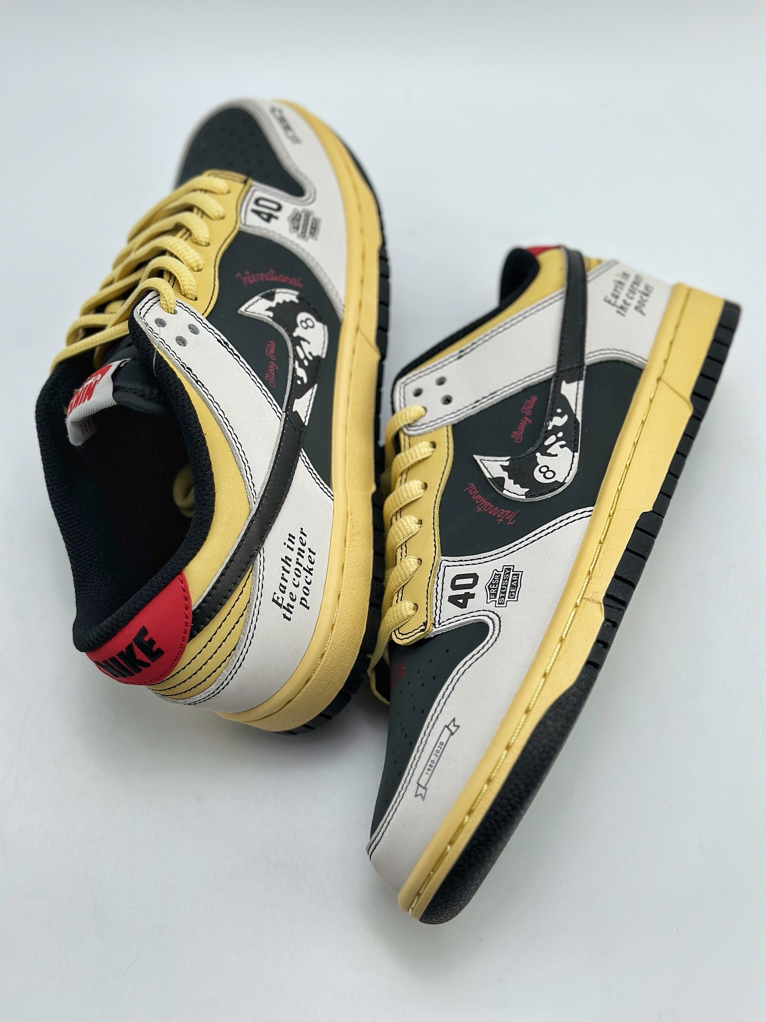 300 Nike SB Dunk Low x Stussy 黑红印花 ST6636-002