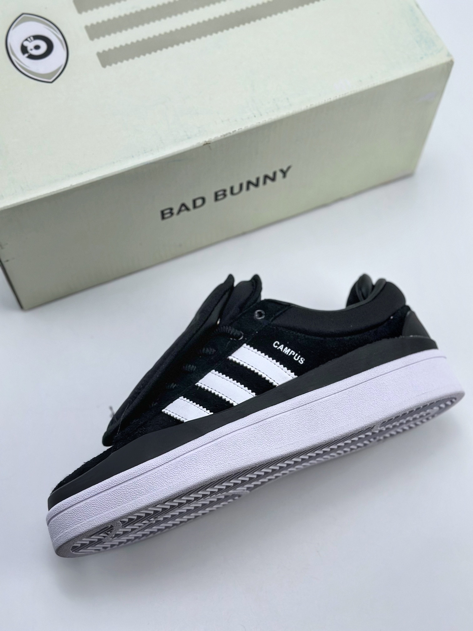 Adidas Originals Campus x BAD BUNNY Bad Bunny joint retro trend casual bread shoes ID7956