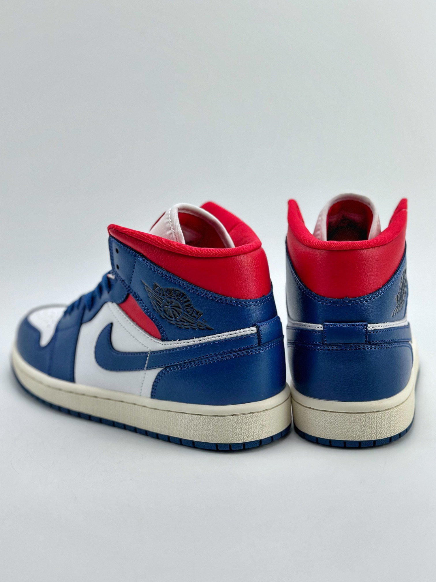 220 Air Jordan 1 Mid SE "French Blue" 白蓝红 BQ6472-146