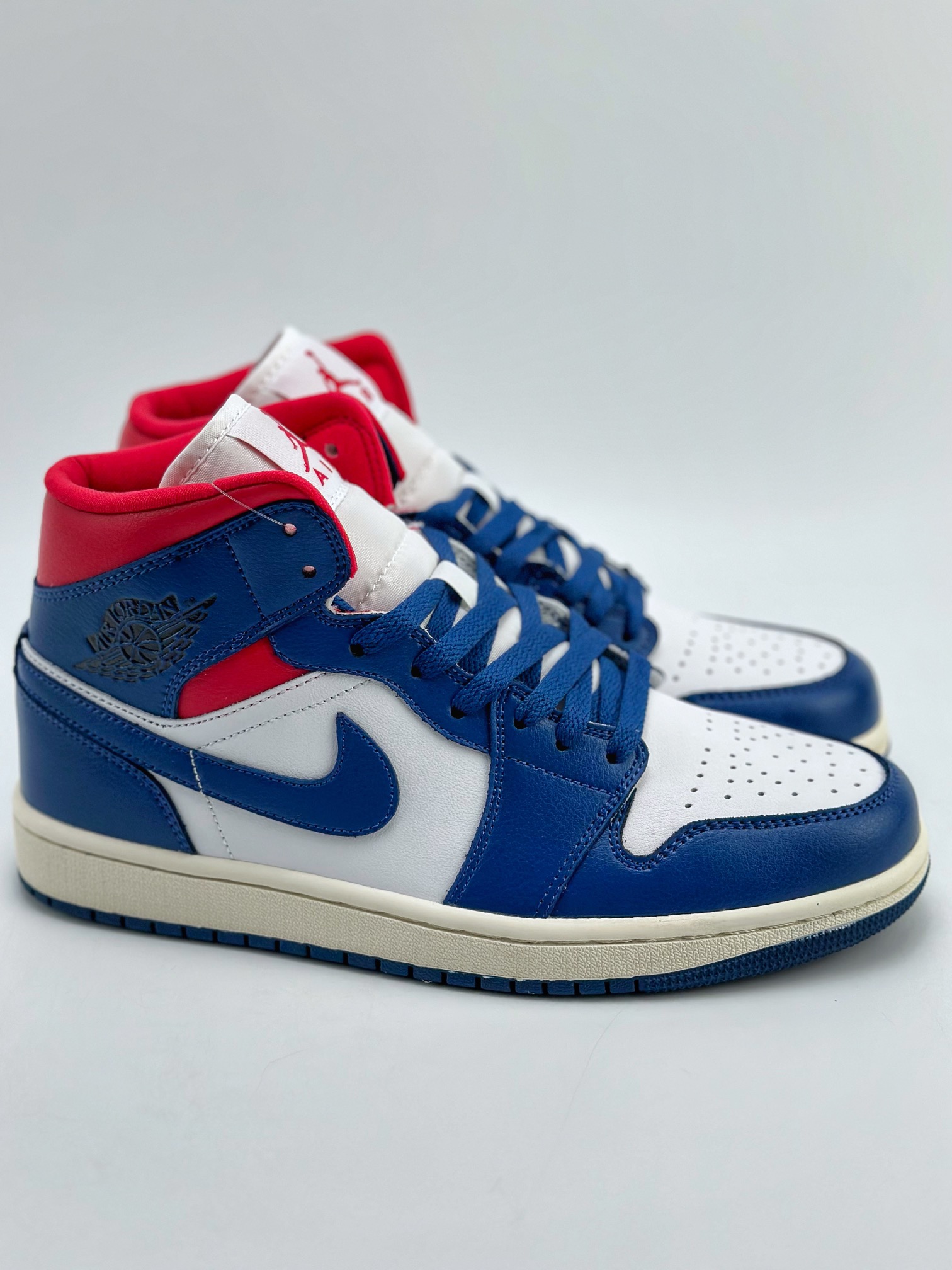 220 Air Jordan 1 Mid SE "French Blue" 白蓝红 BQ6472-146