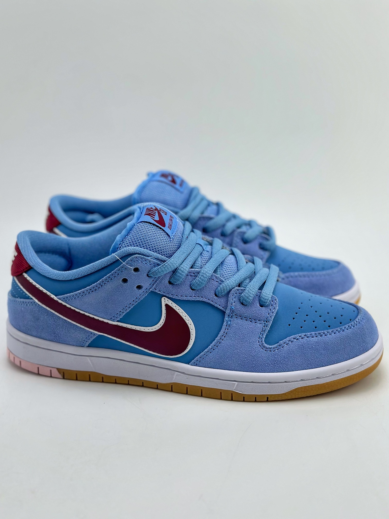 180 NIKE SB Dunk Low PRM 蓝色 费城人 泡泡糖 DQ4040-400