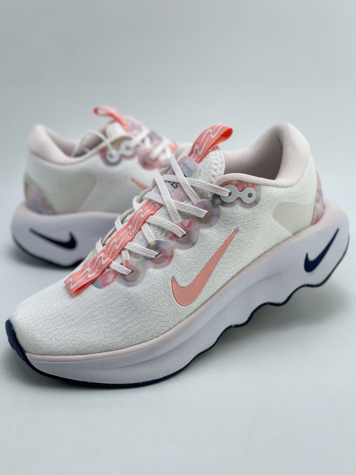 180 Nike WMNS MOTIVA Cushlon30泡绵缓震跑步鞋 DZ3702-100