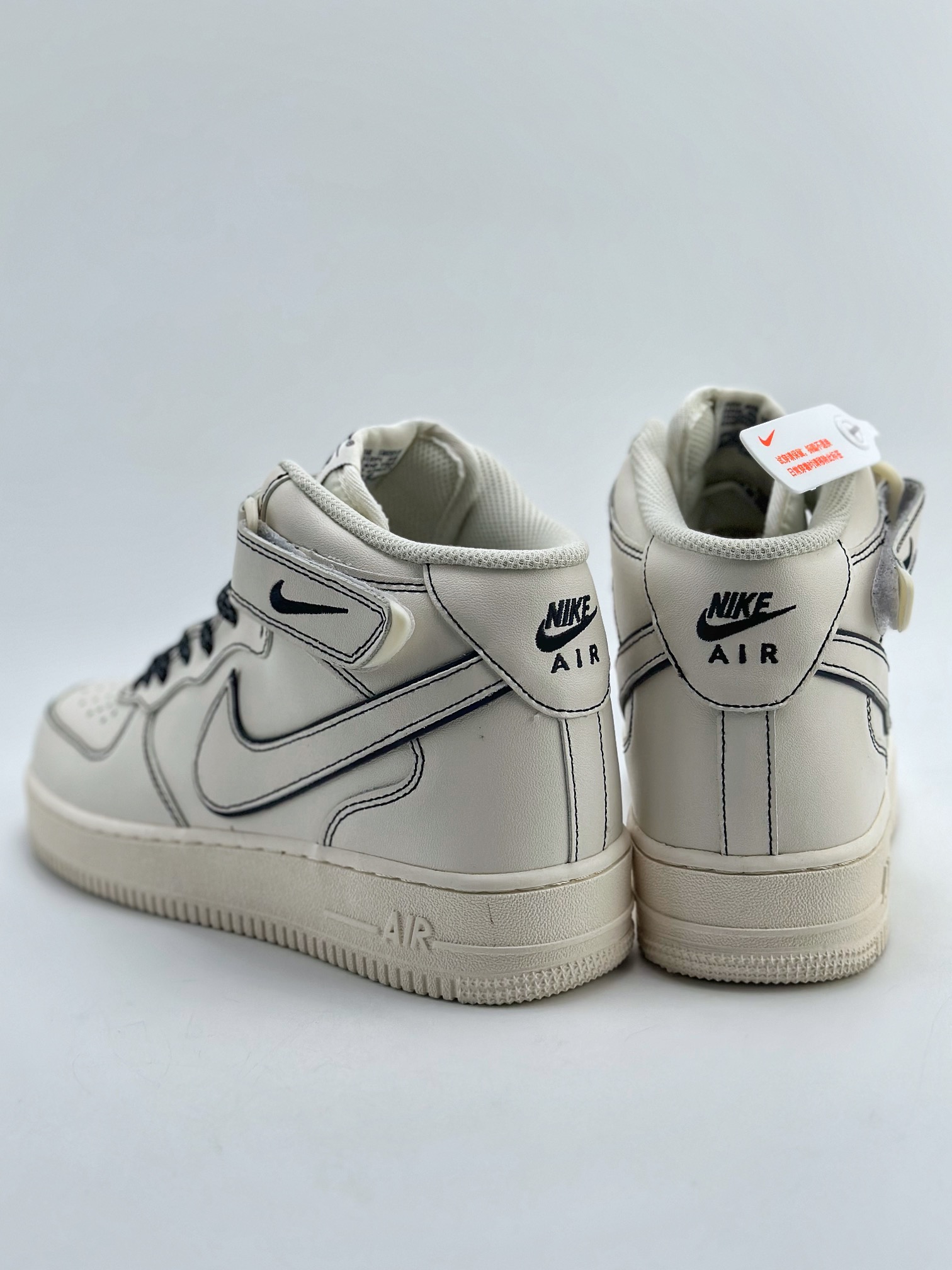 260 Nike Air Force 1 Mid 07 兔八哥米白黑3M BY6899-693