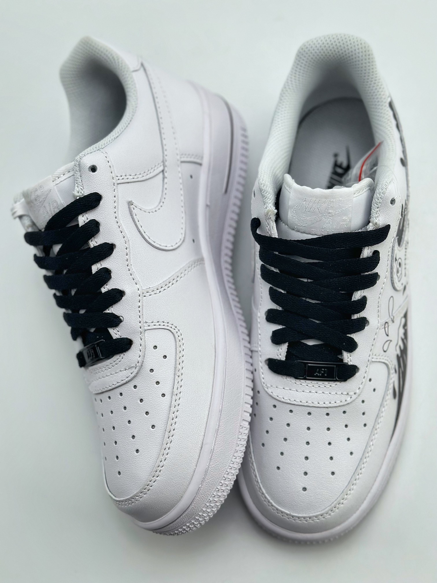 260 Nike Air Force 1 Low 07 涂鸦白黑 AM0703-121