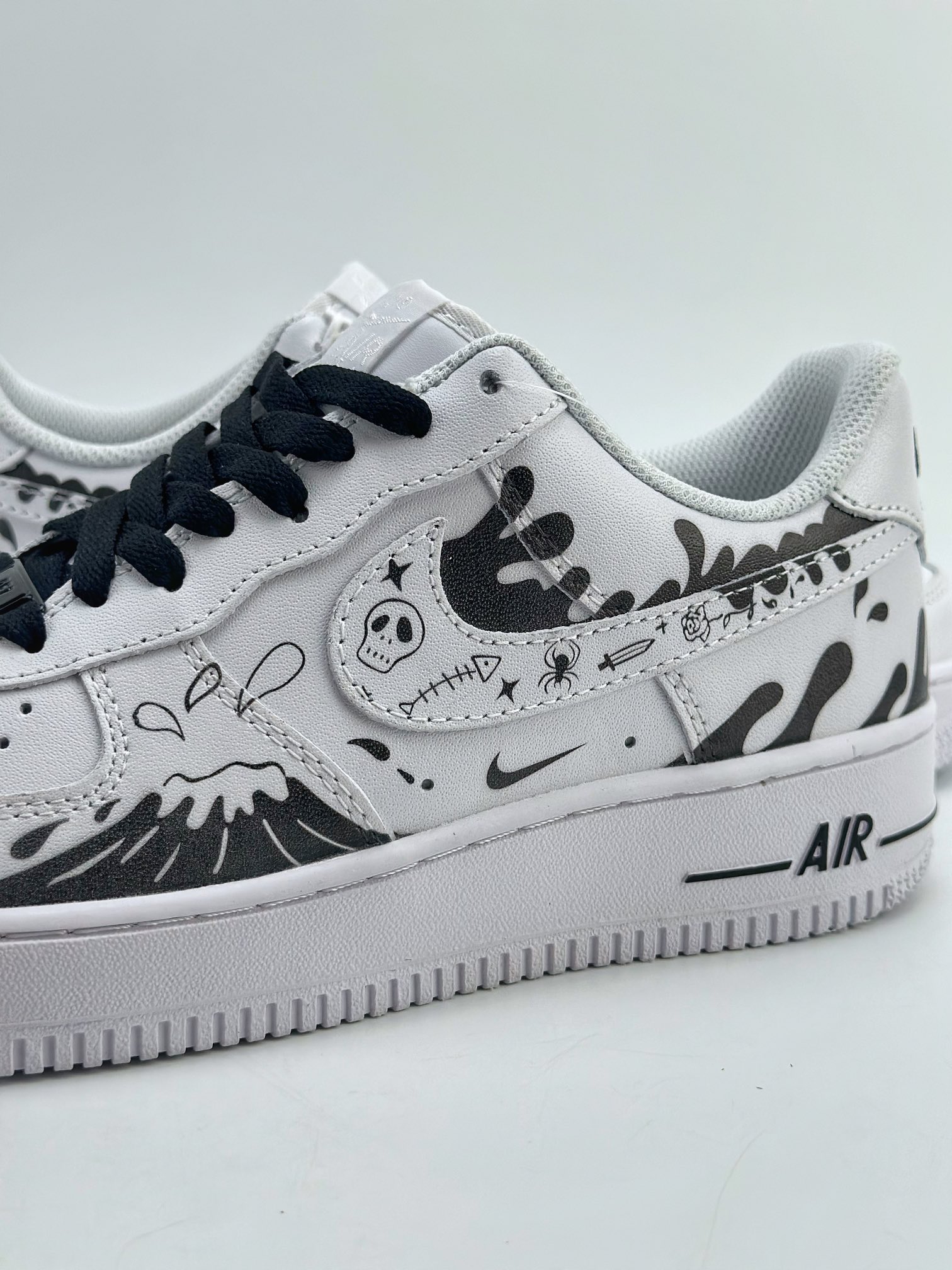 260 Nike Air Force 1 Low 07 涂鸦白黑 AM0703-121