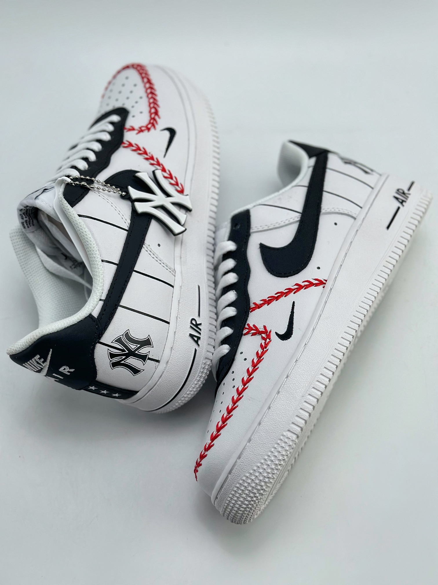 240 Nike Air Force 1 Low 07 x MLB 联名白黑红 NY1107-11