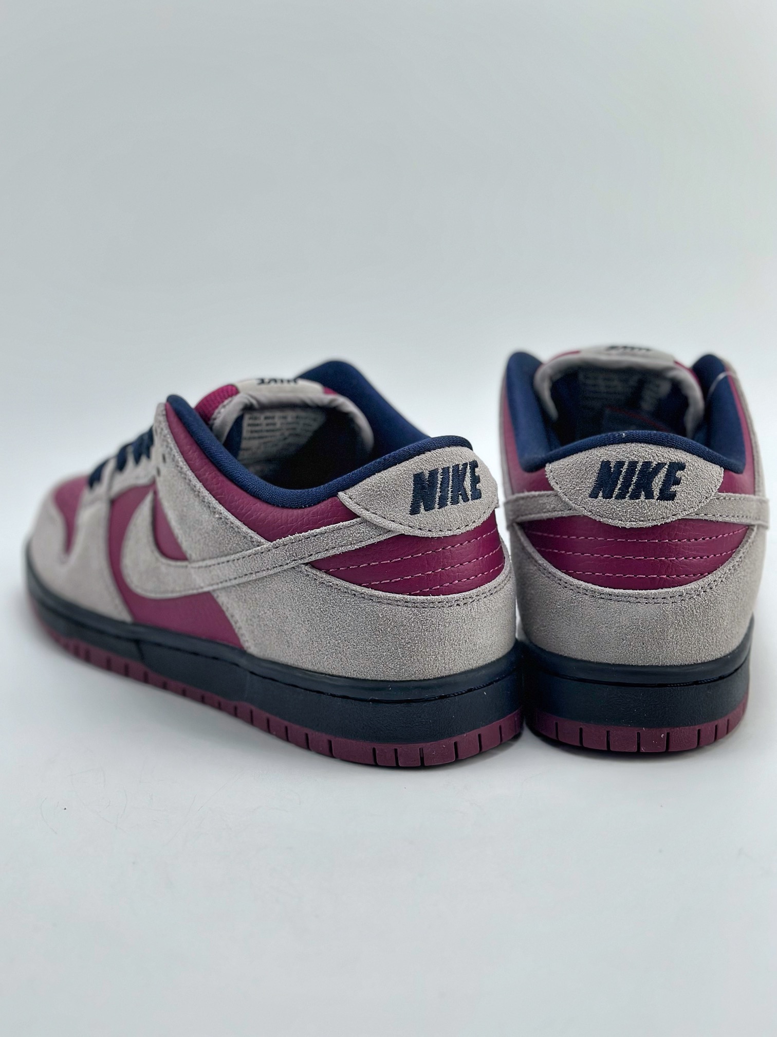 NIKE SB Dunk Low True Berry Bordeaux BQ6817-001