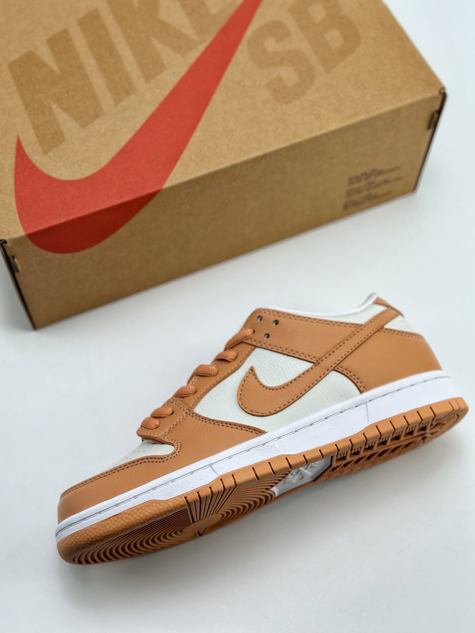 210 NIKE SB Dunk Low "Light Cognac" 藕色 DM8998-200