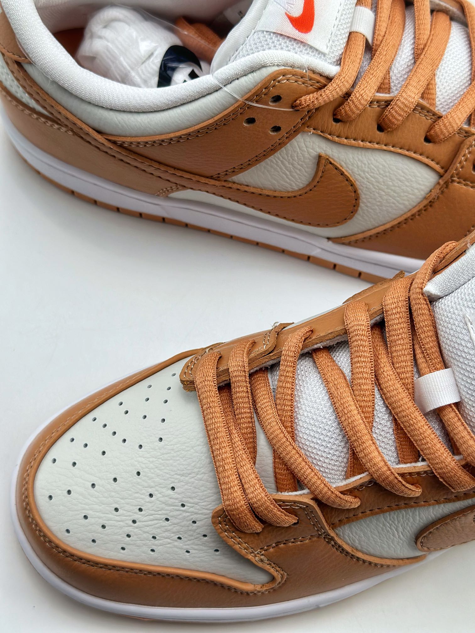 210 NIKE SB Dunk Low "Light Cognac" 藕色 DM8998-200