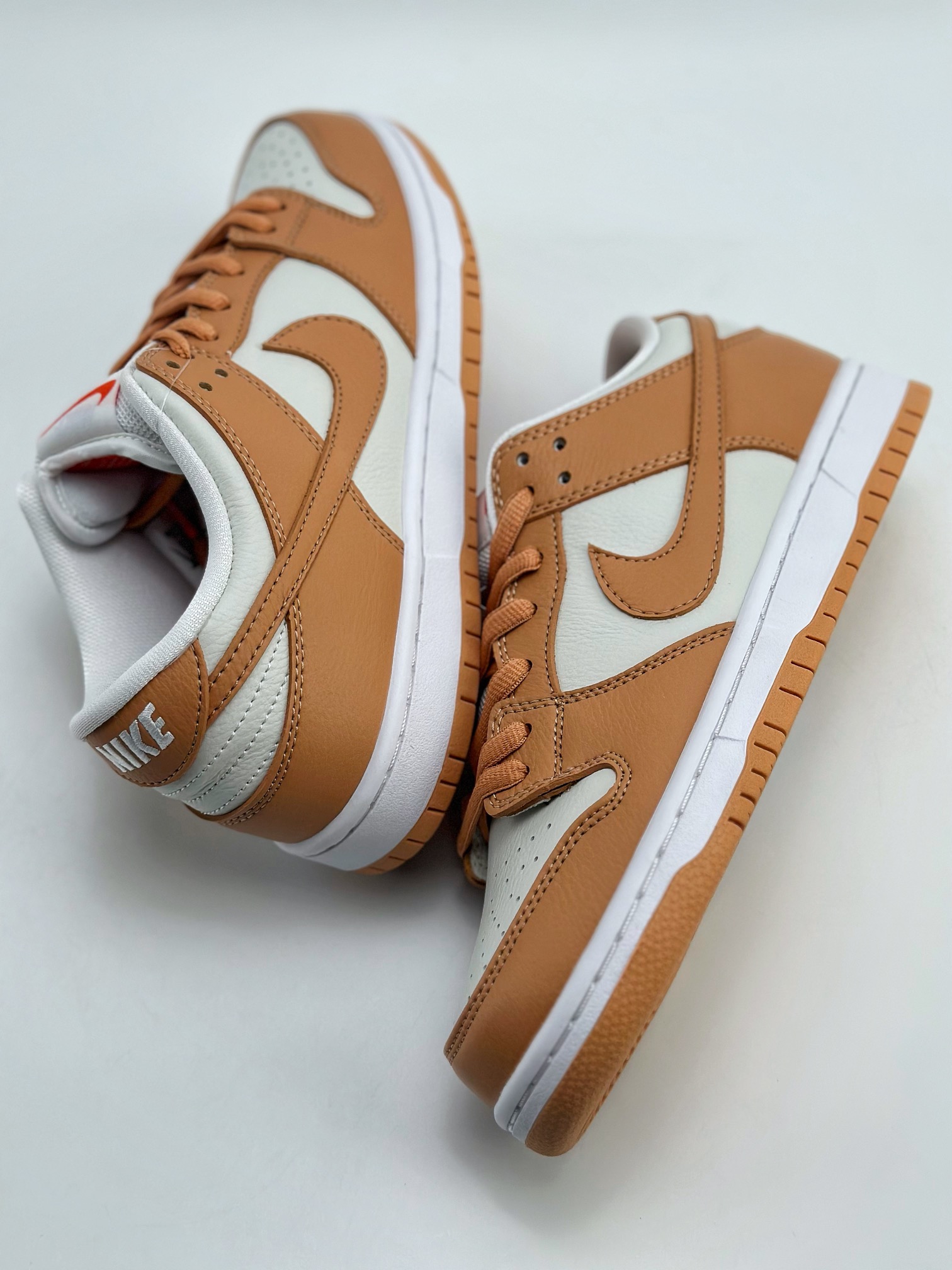 210 NIKE SB Dunk Low "Light Cognac" 藕色 DM8998-200