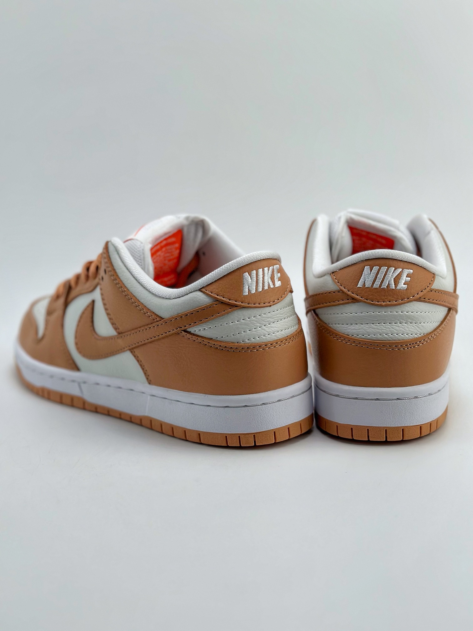 210 NIKE SB Dunk Low "Light Cognac" 藕色 DM8998-200