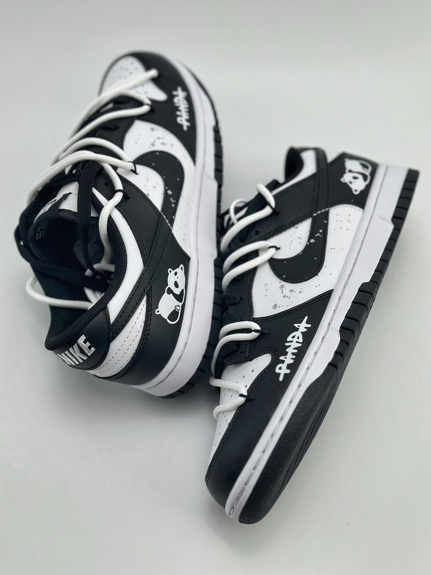 220 NIKE SB Dunk Low 栗子 黑白 出品 CW1590-100