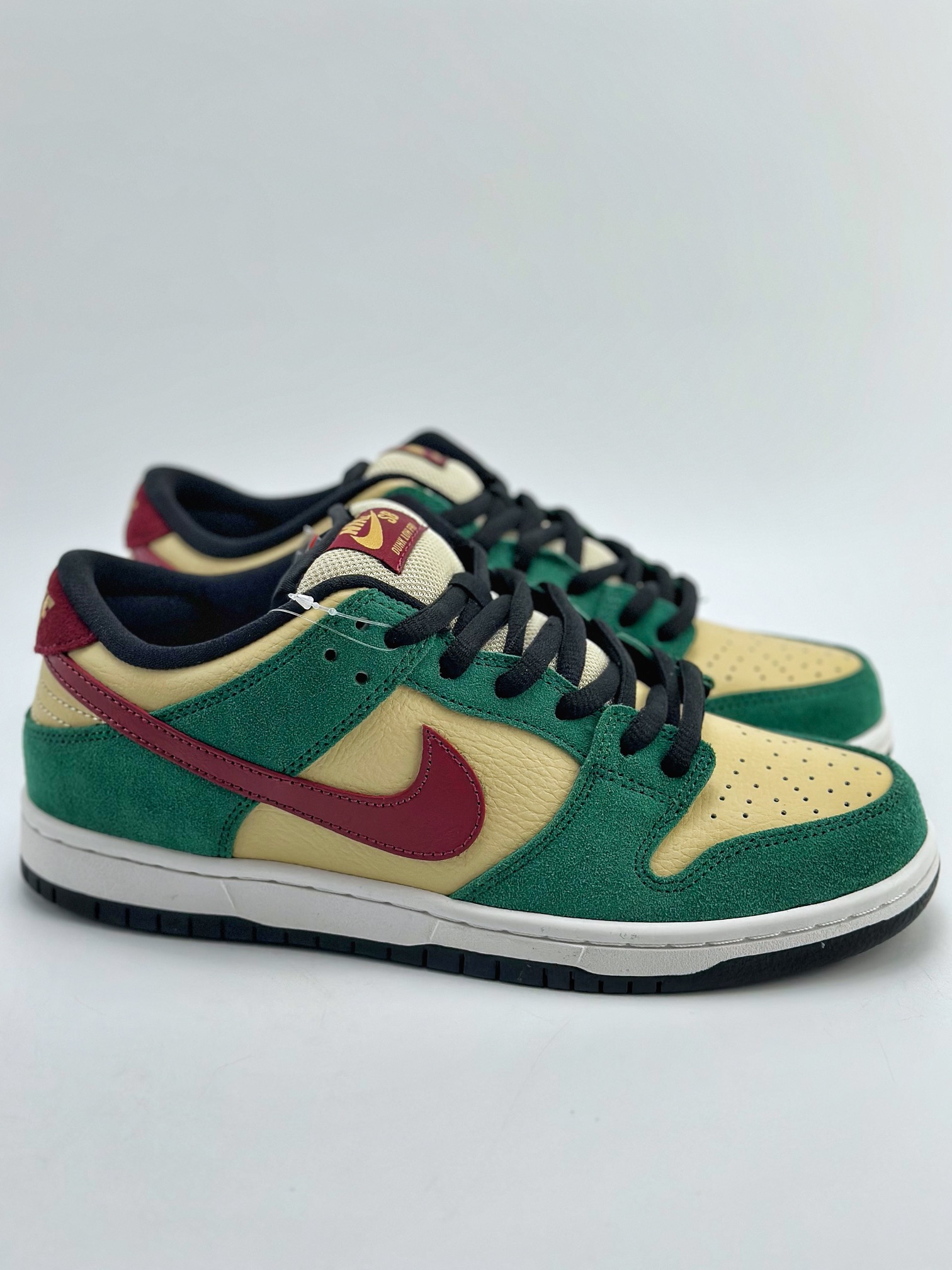 210 NIKE SB Dunk Low Vegas Gold 白绿红 304292-700