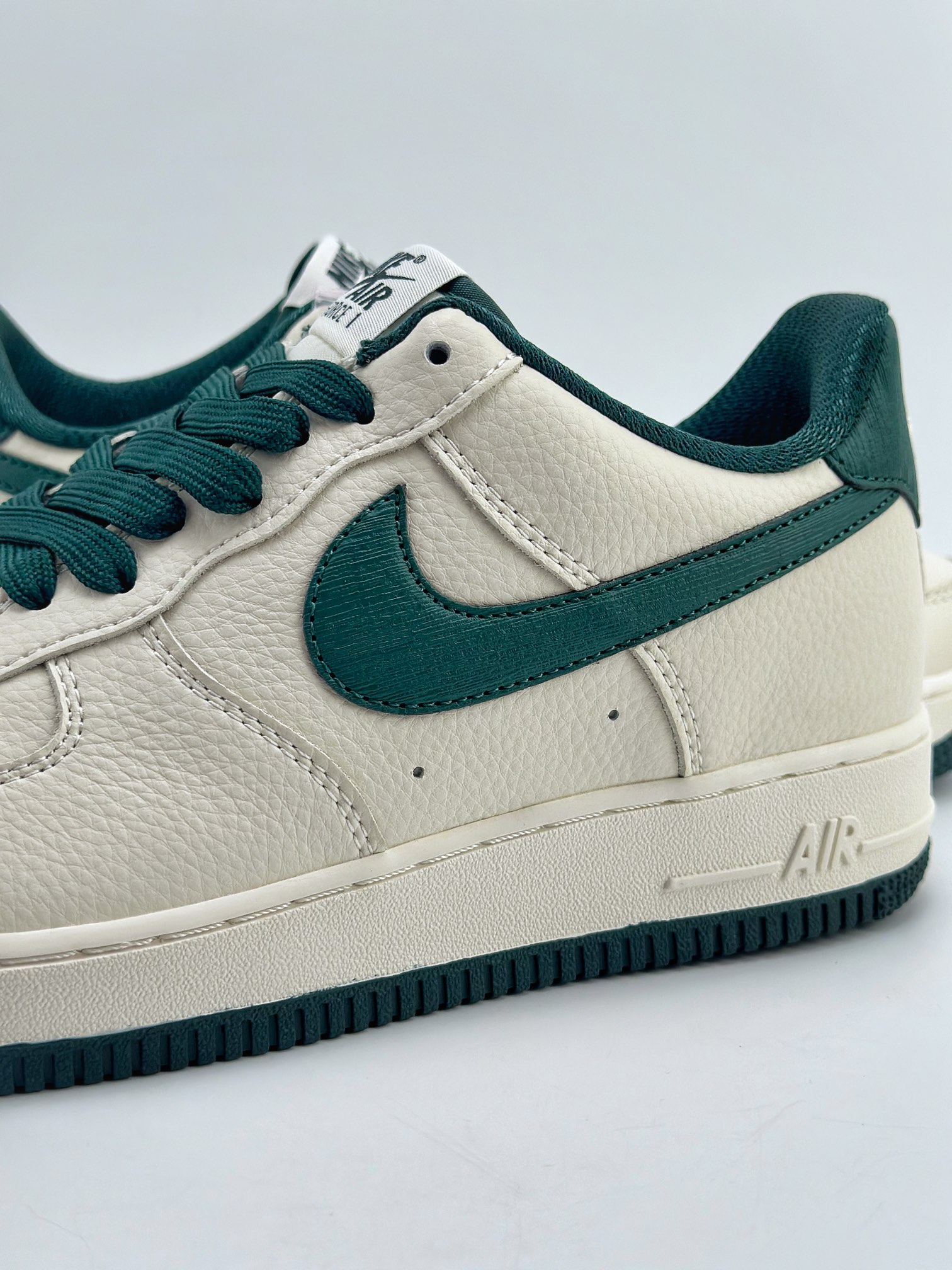 240 Nike Air Force 1 Low 07 带笔白深绿 PD3699-807