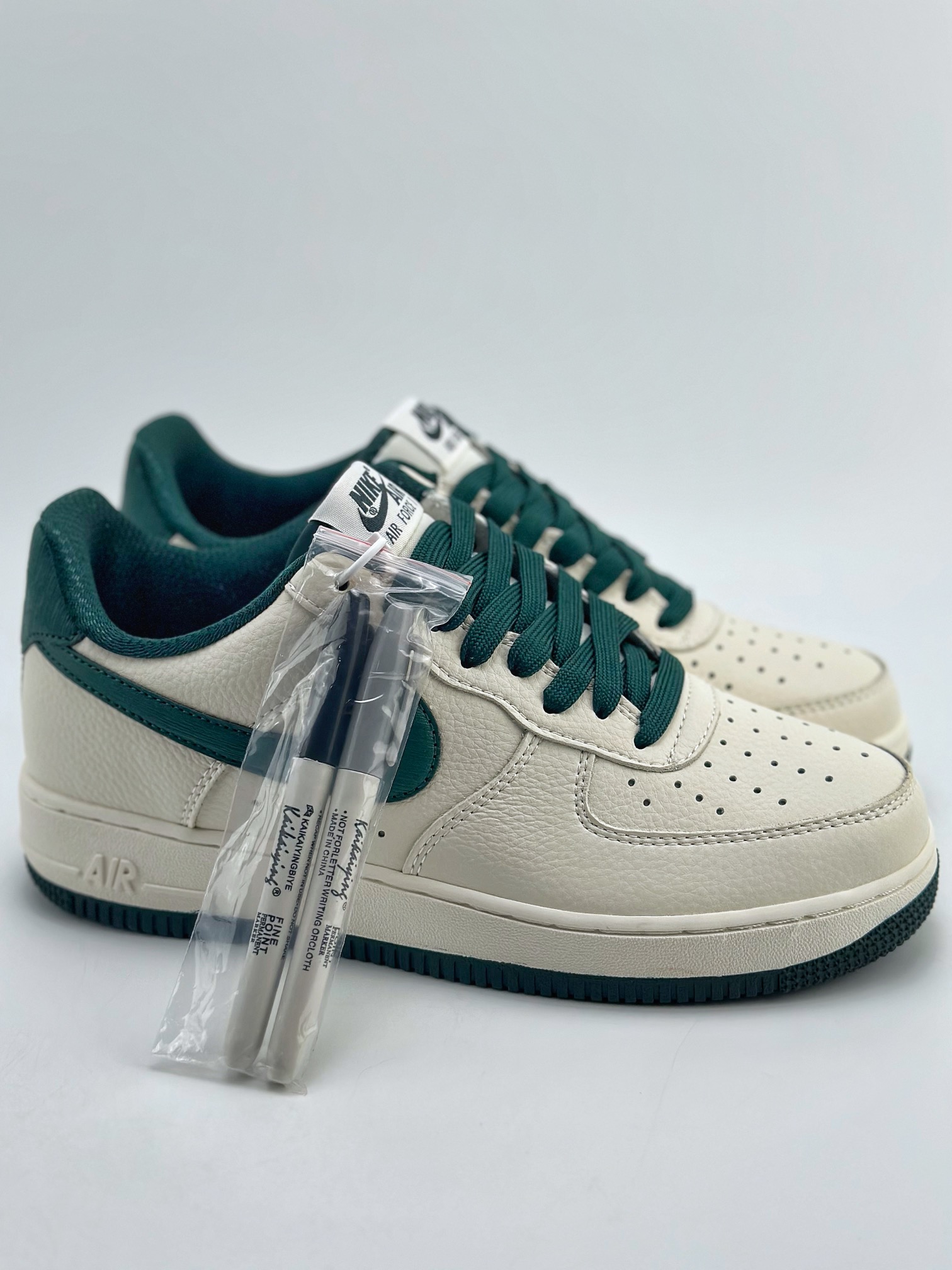 240 Nike Air Force 1 Low 07 带笔白深绿 PD3699-807