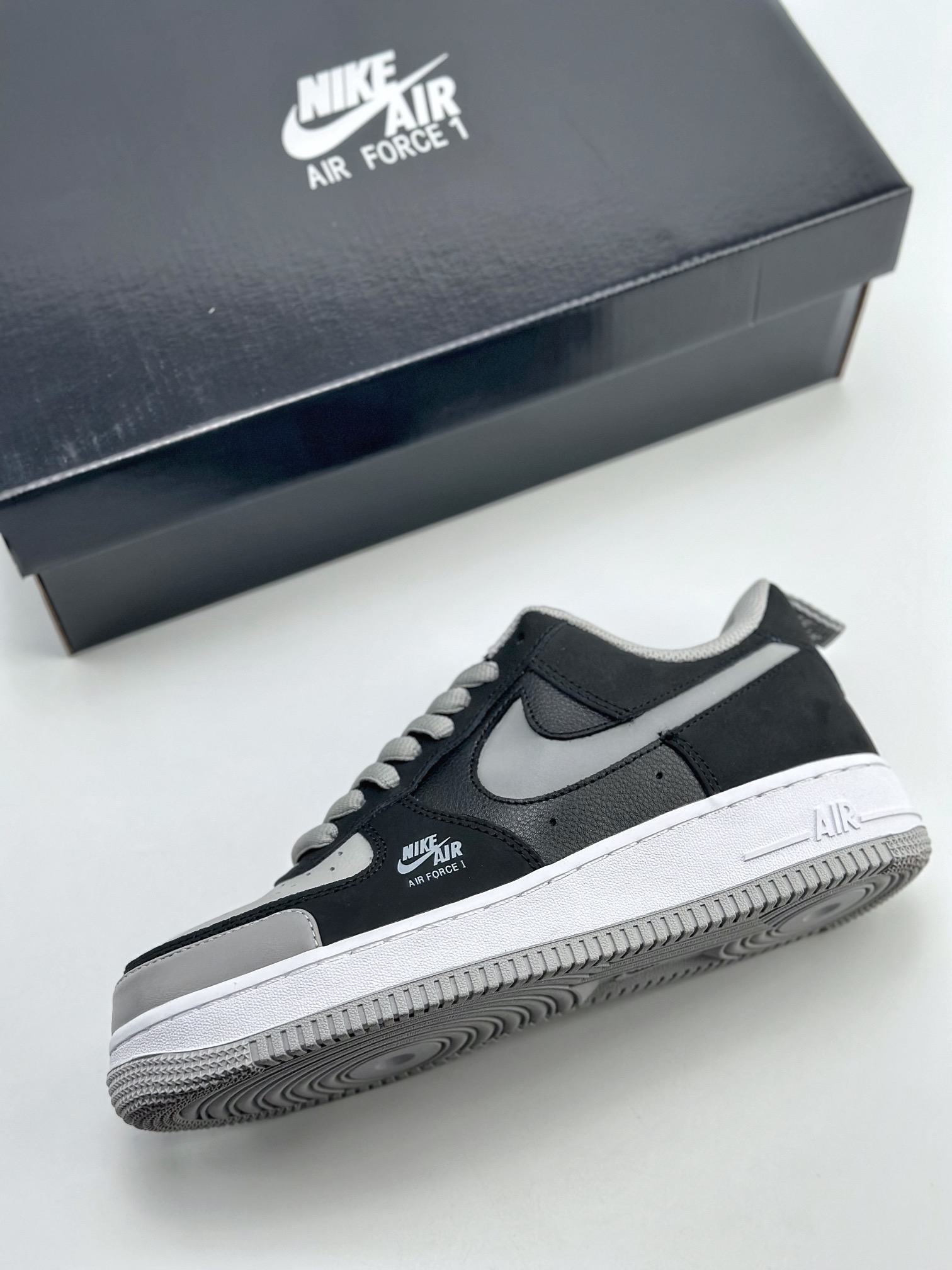 240 Nike Air Force 1 Low 07 Premium “Shadow grey” “影子灰” BQ6818-009