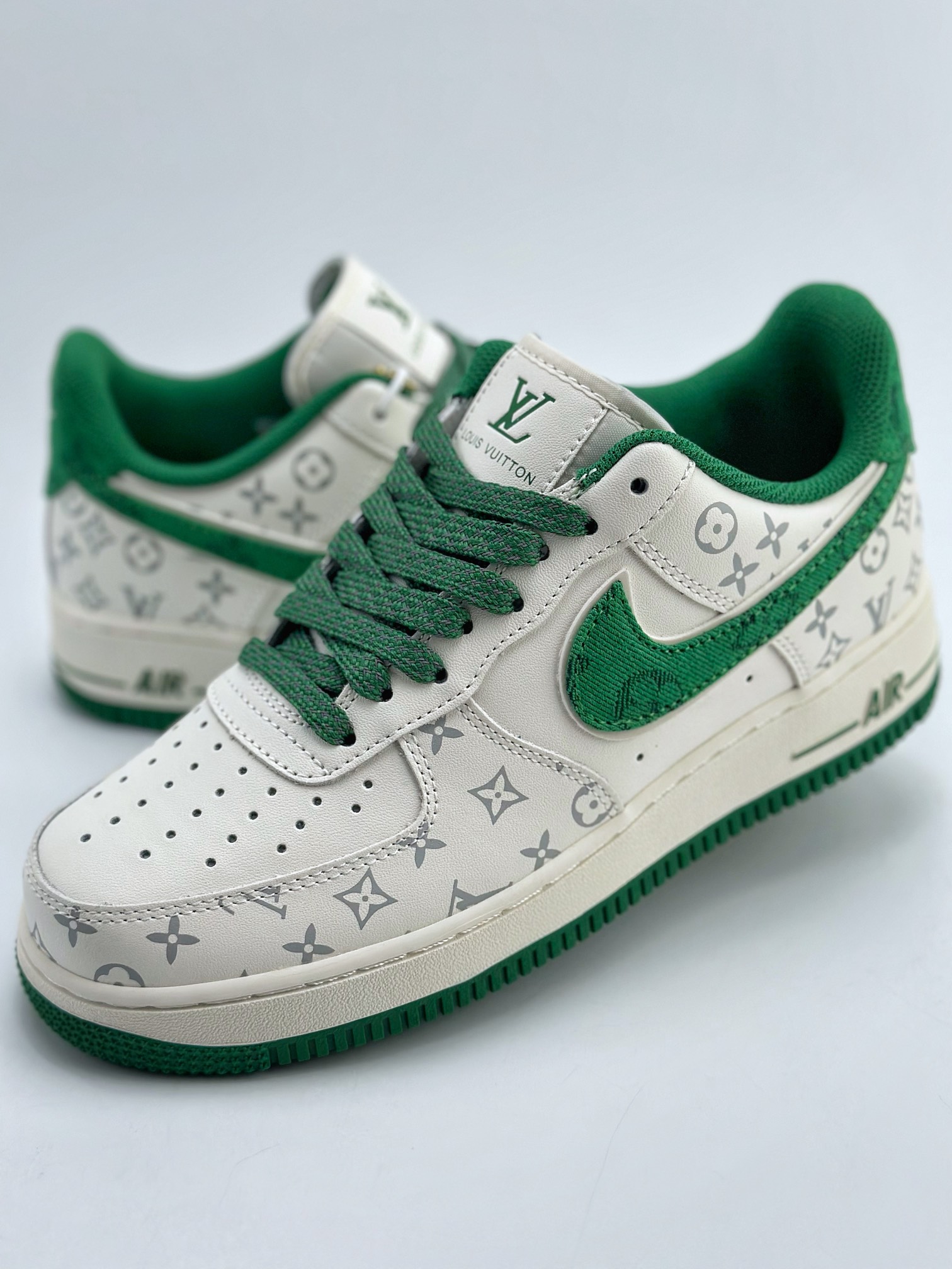 260 Nike Air Force 1 Low 07 x Louis Vuitton 印花联名 LU0251-136