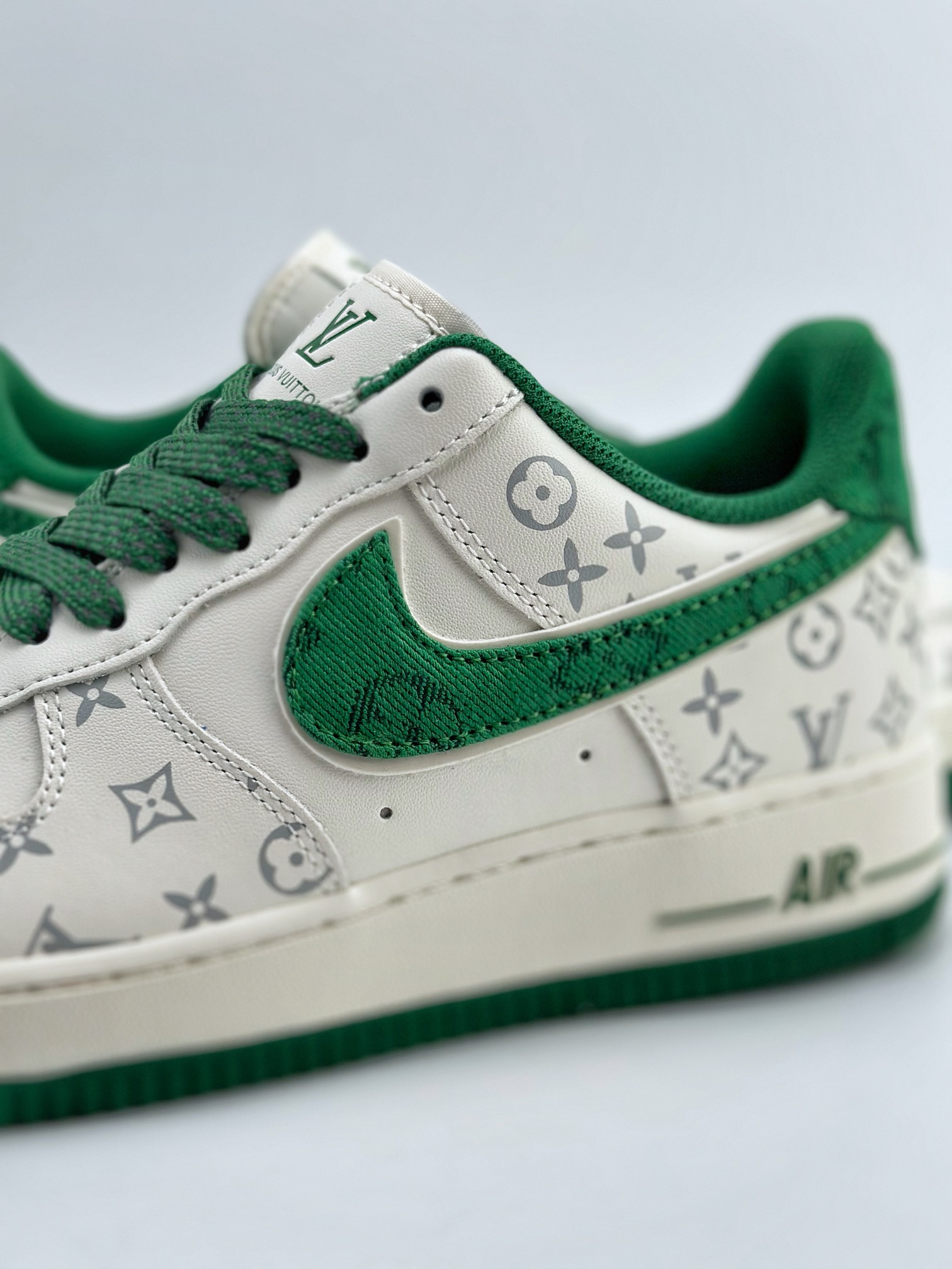 260 Nike Air Force 1 Low 07 x Louis Vuitton 印花联名 LU0251-136