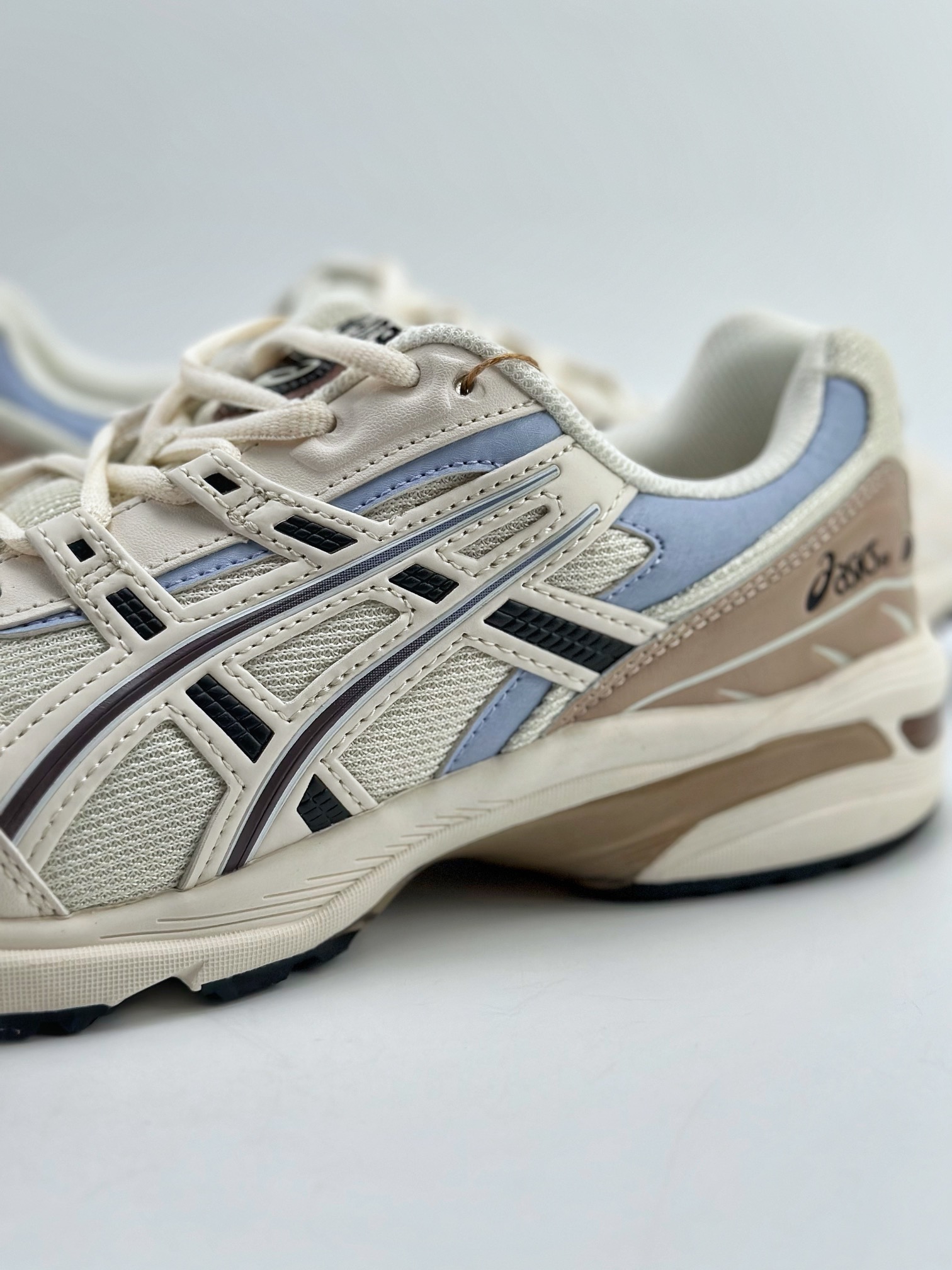 180 亚瑟士/ASICS Tiger GEL-1090系列 1203A243-023