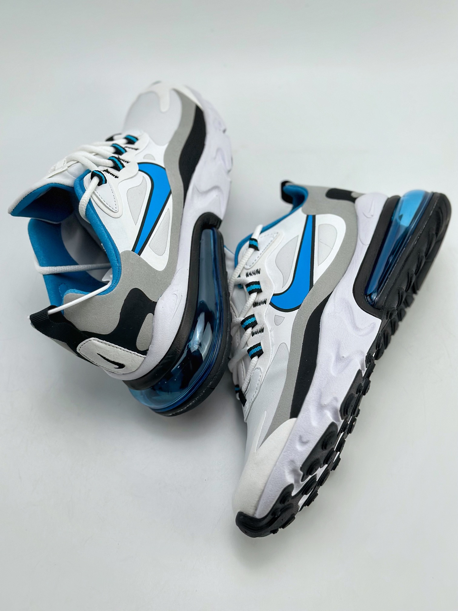 Air Max 270 REACT White, Black and Blue Official Website Strong Operation Main Push CT1280-101