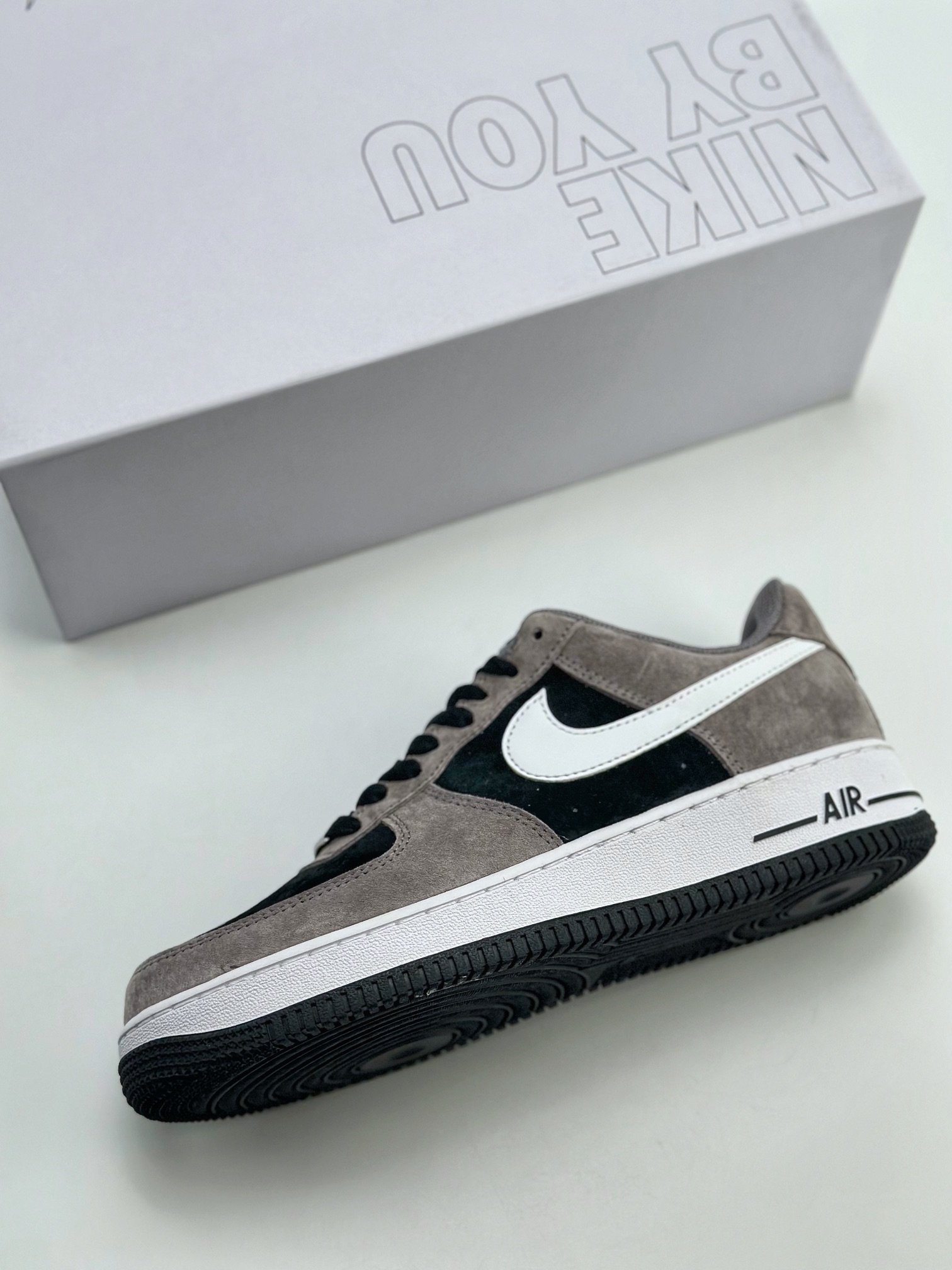 240 Nike Air Force 1 Low 07 黑白深灰