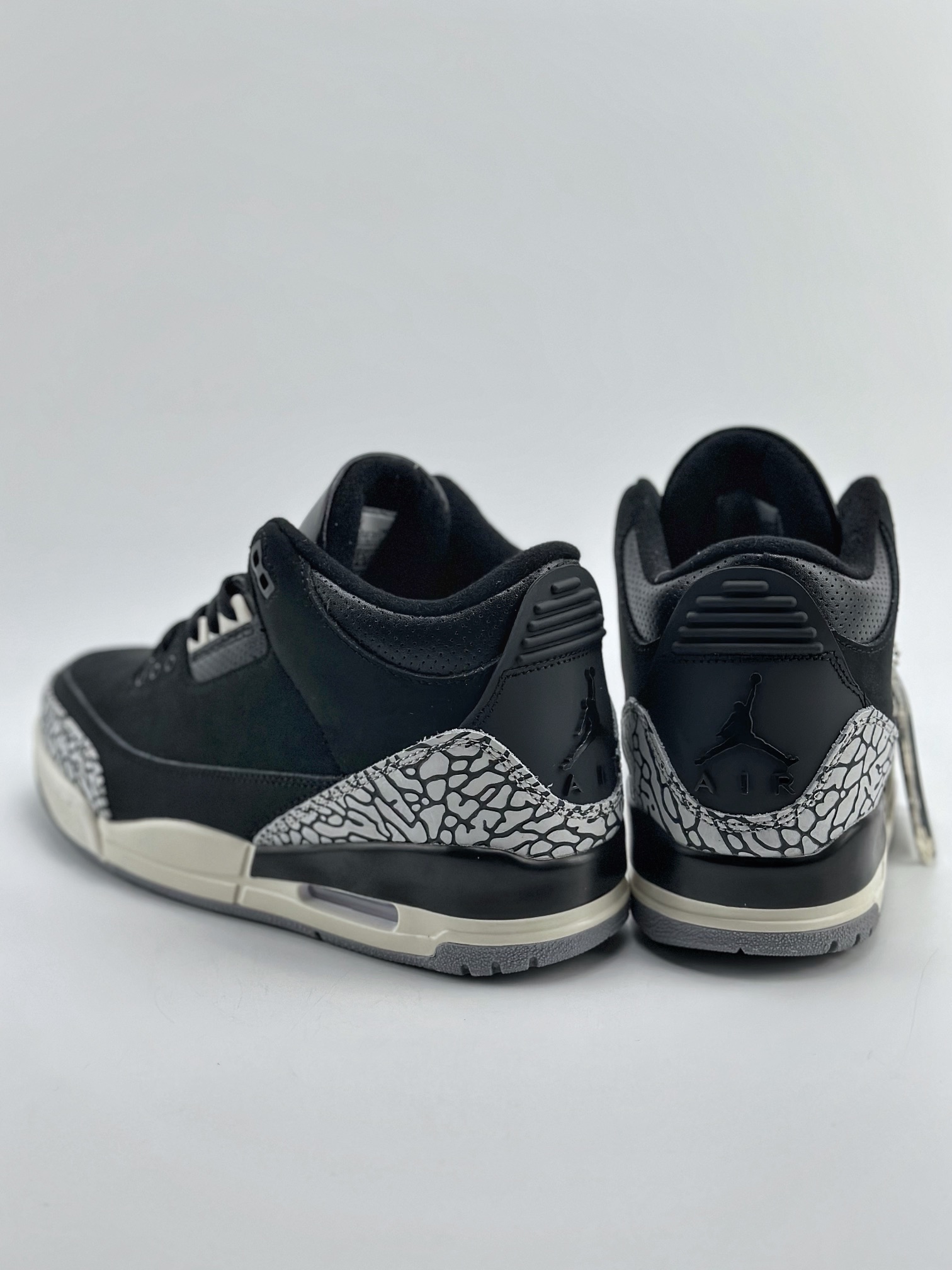 Air Jordan 3 Retro ”Off Noir” Suede Black CK9246-001