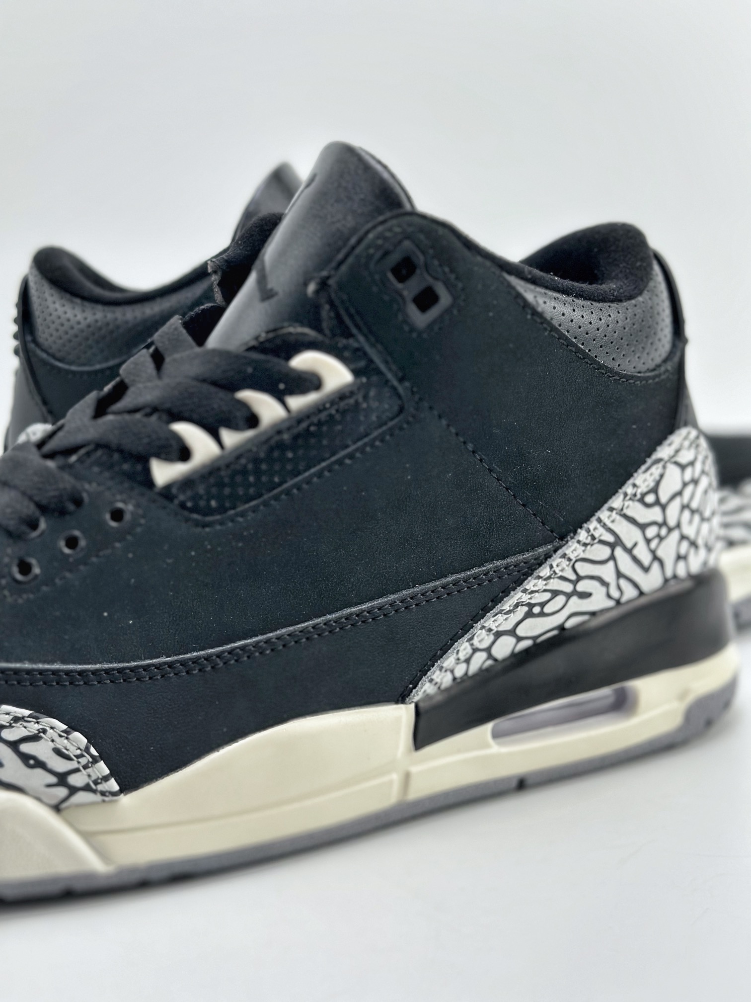 Air Jordan 3 Retro ”Off Noir” Suede Black CK9246-001