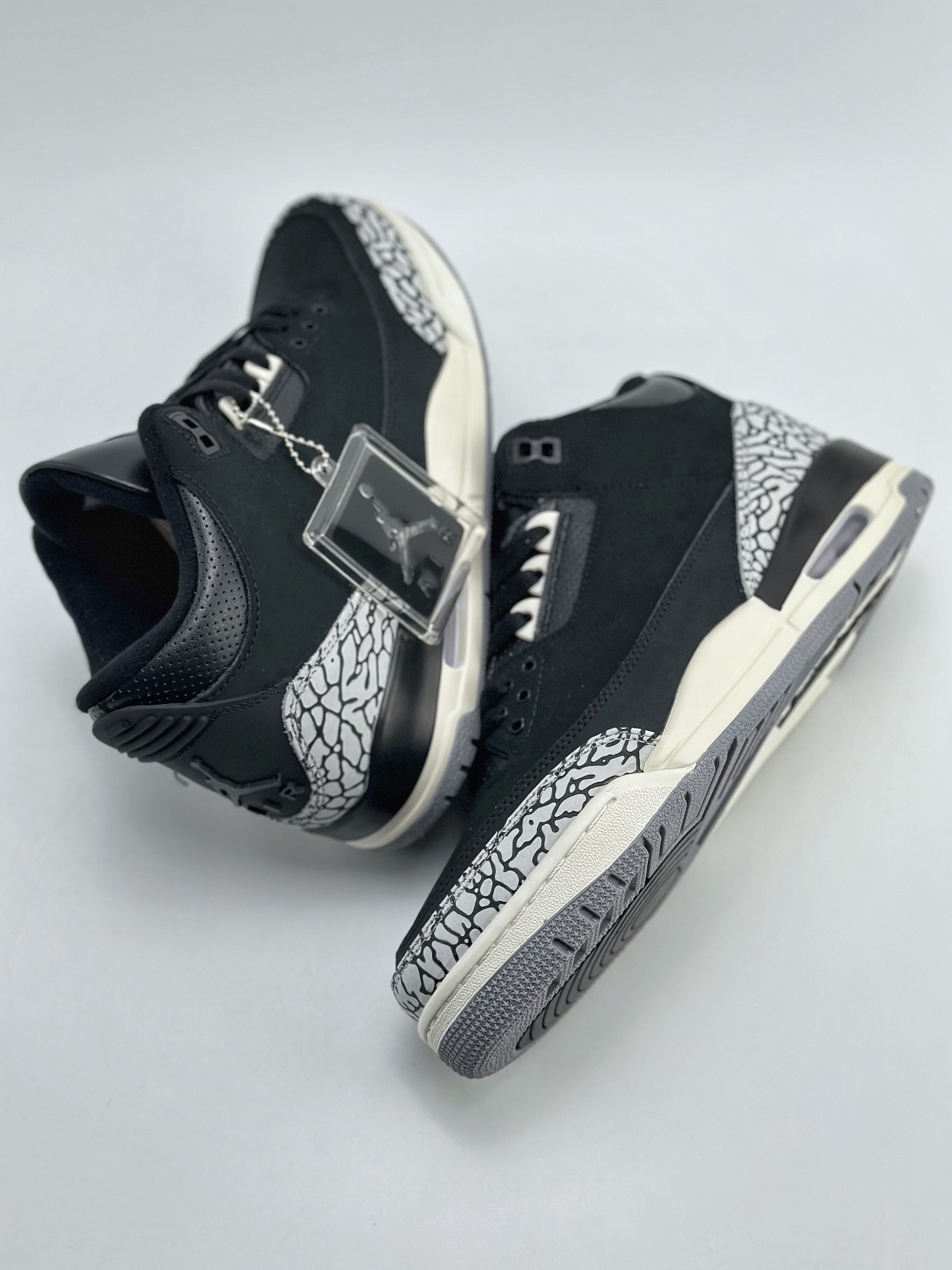 Air Jordan 3 Retro ”Off Noir” Suede Black CK9246-001