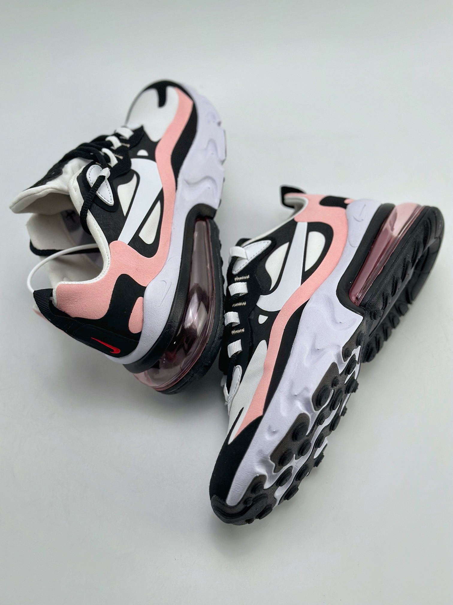 170 Air Max 270 REACT 白黑粉 AT6174-005