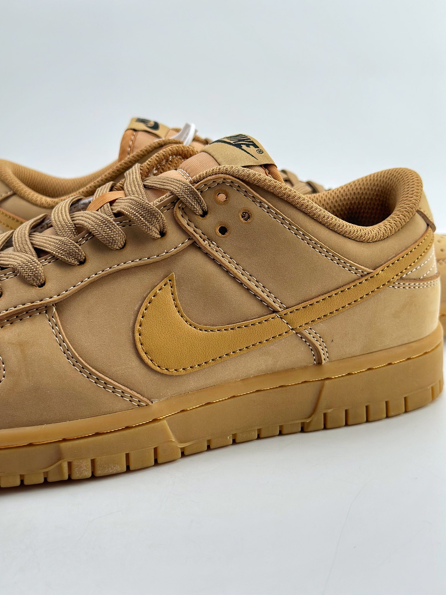 NIKE SB Dunk Low ”Flax” Tan AA4061-200