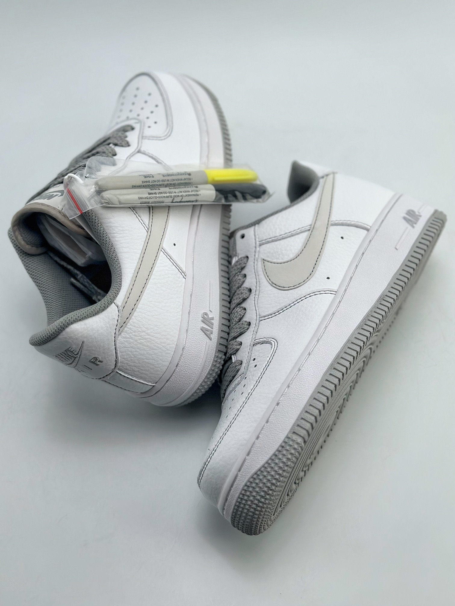 Nike Air Force 1 Low 07 Smoky White Sky UO5369-603