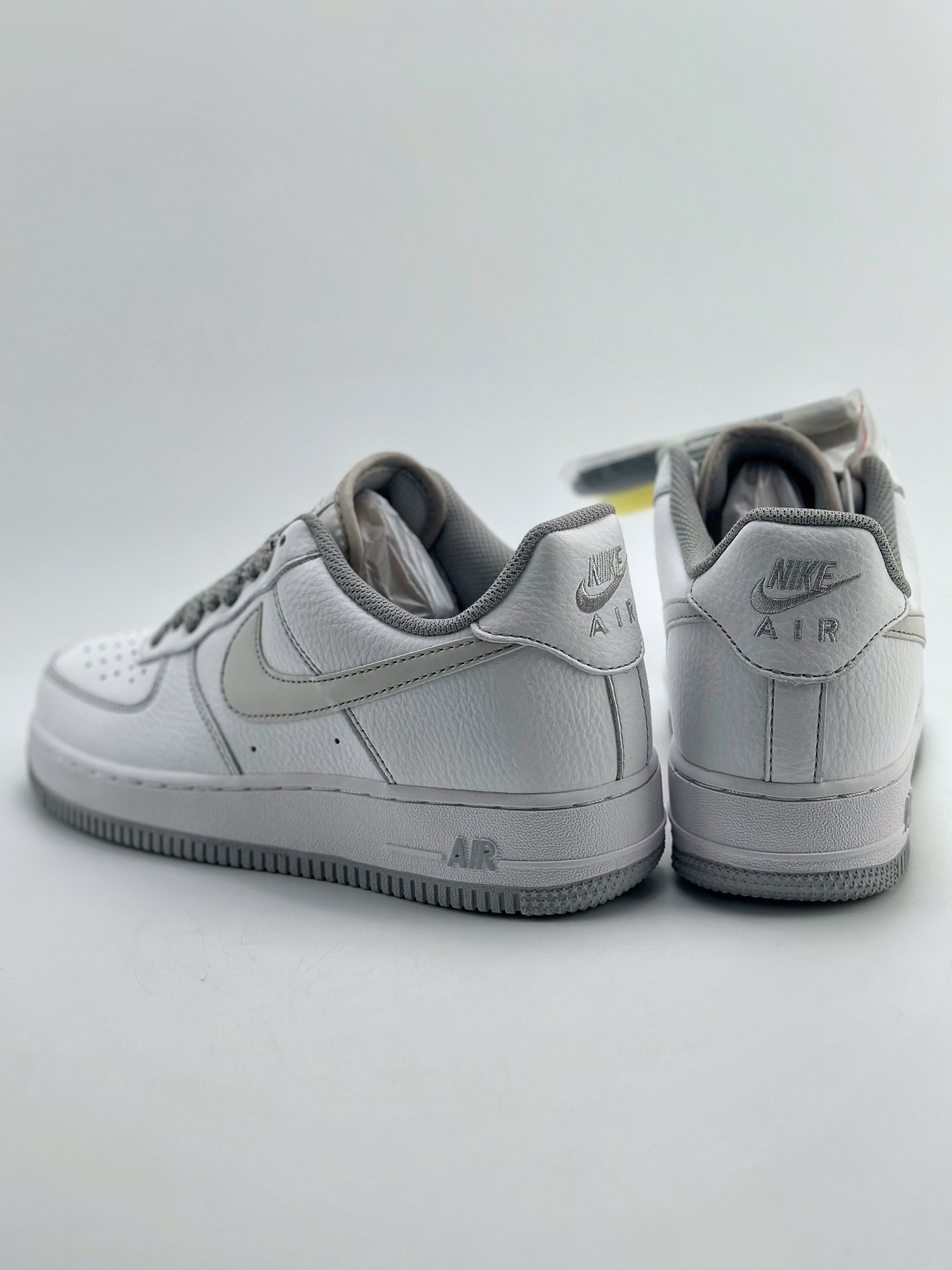 Nike Air Force 1 Low 07 Smoky White Sky UO5369-603