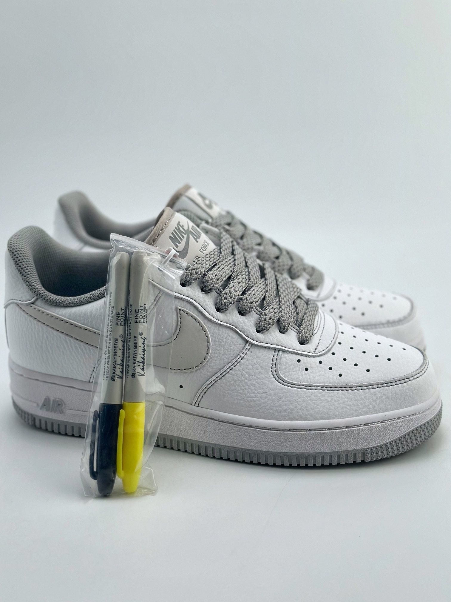 Nike Air Force 1 Low 07 Smoky White Sky UO5369-603