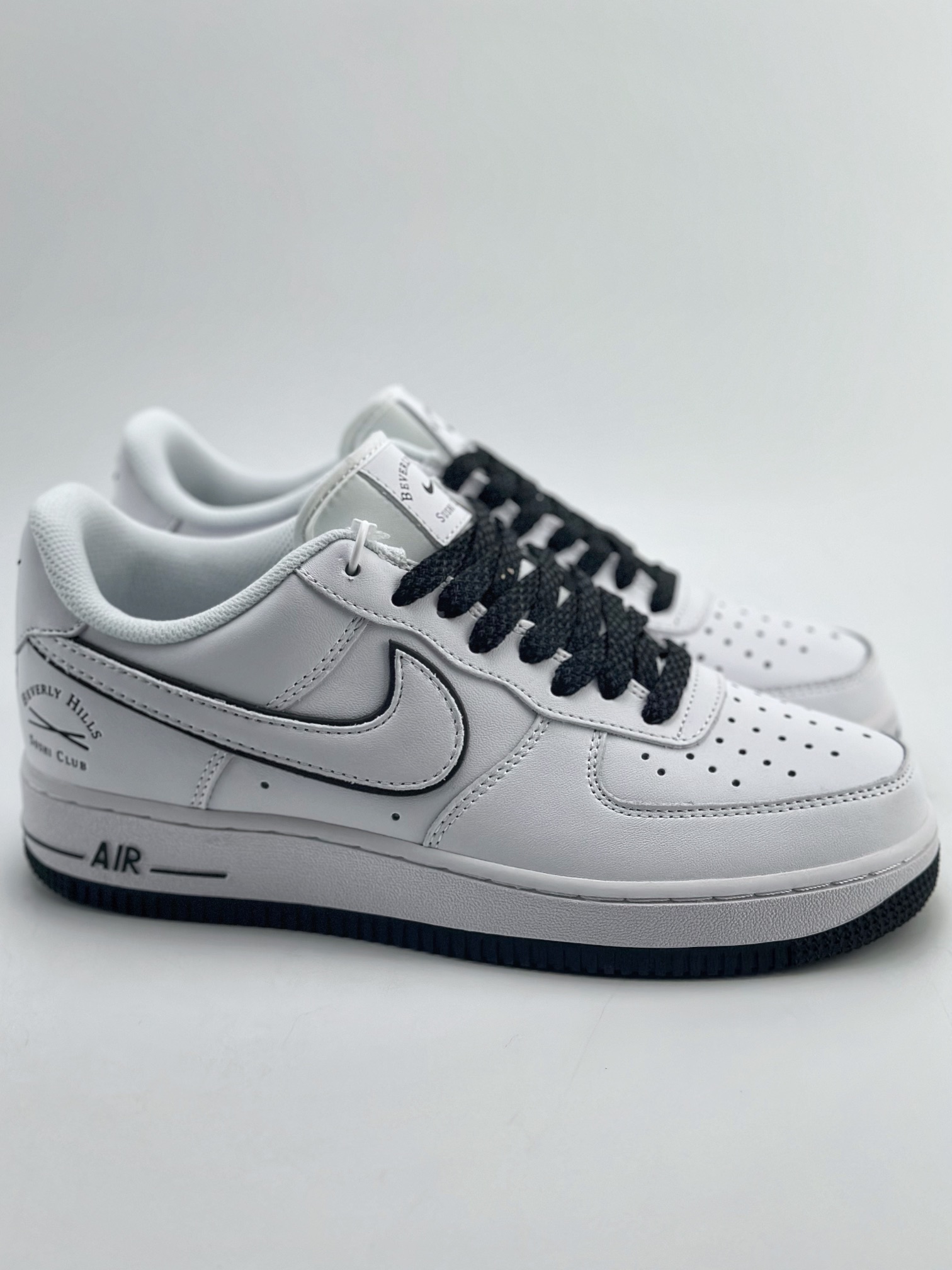 240 Nike Air Force 1 Low 07 x SUSHI CLUB 白黑 NS0517-002