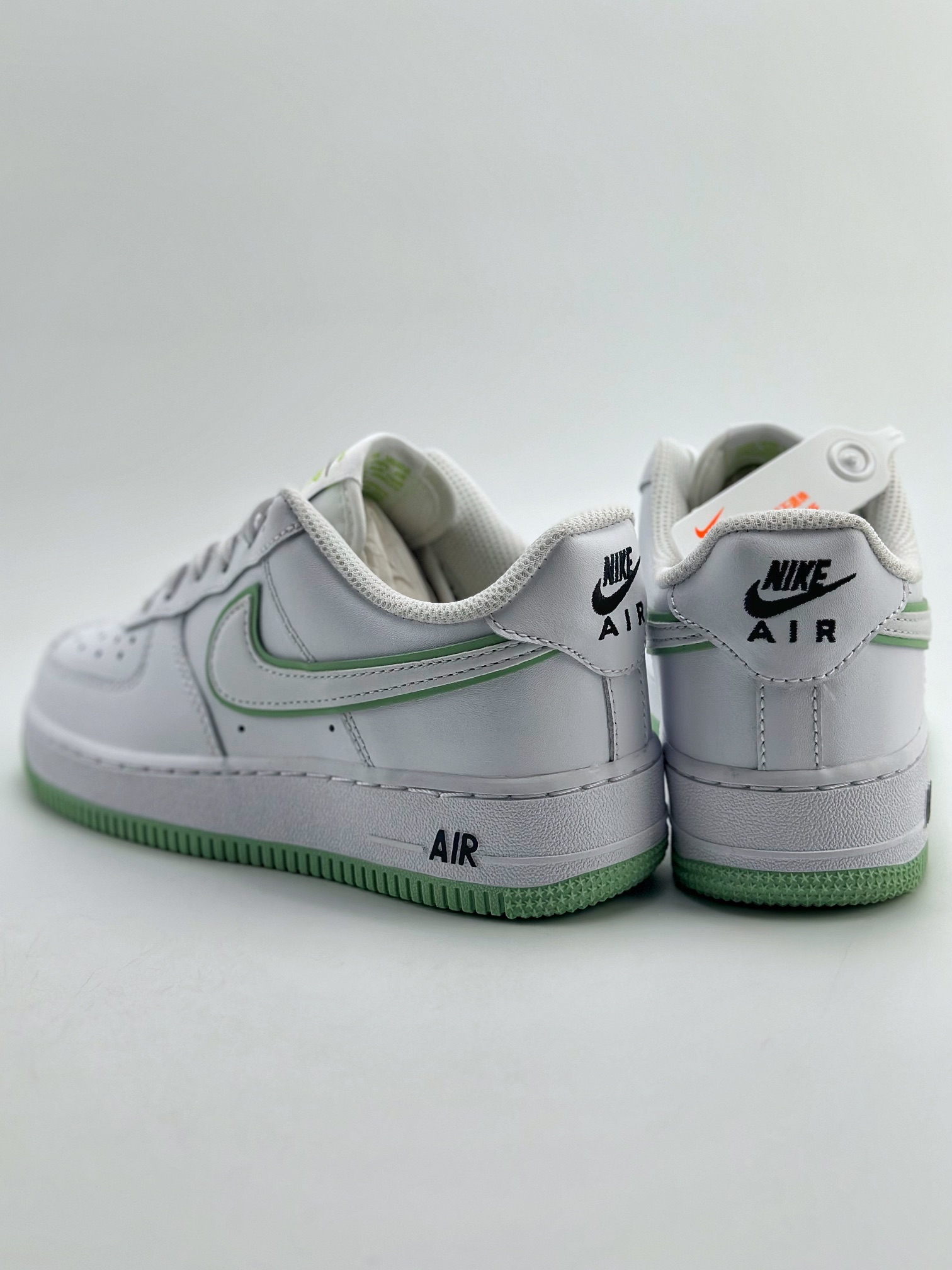 200 Nike Air Force 1 Low 07 白草绿 CT3839-108