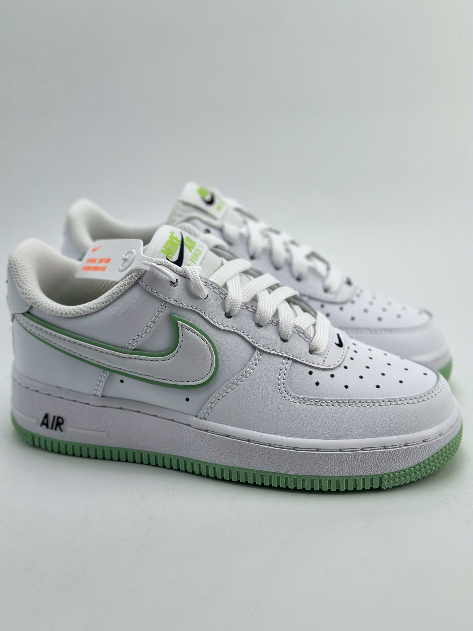 200 Nike Air Force 1 Low 07 白草绿 CT3839-108