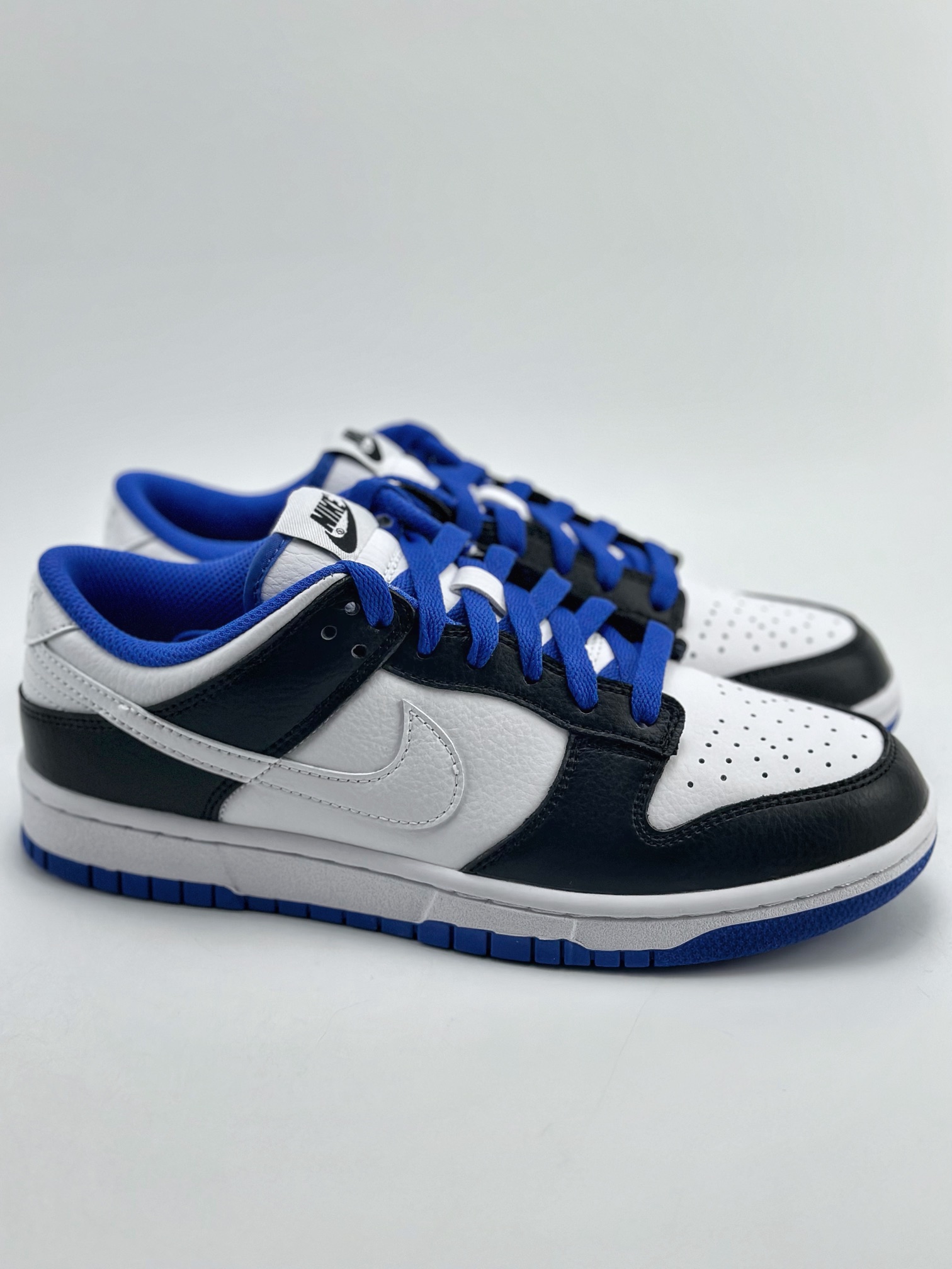 150 NIKE SB Dunk Low 黑白蓝 FD9064-110