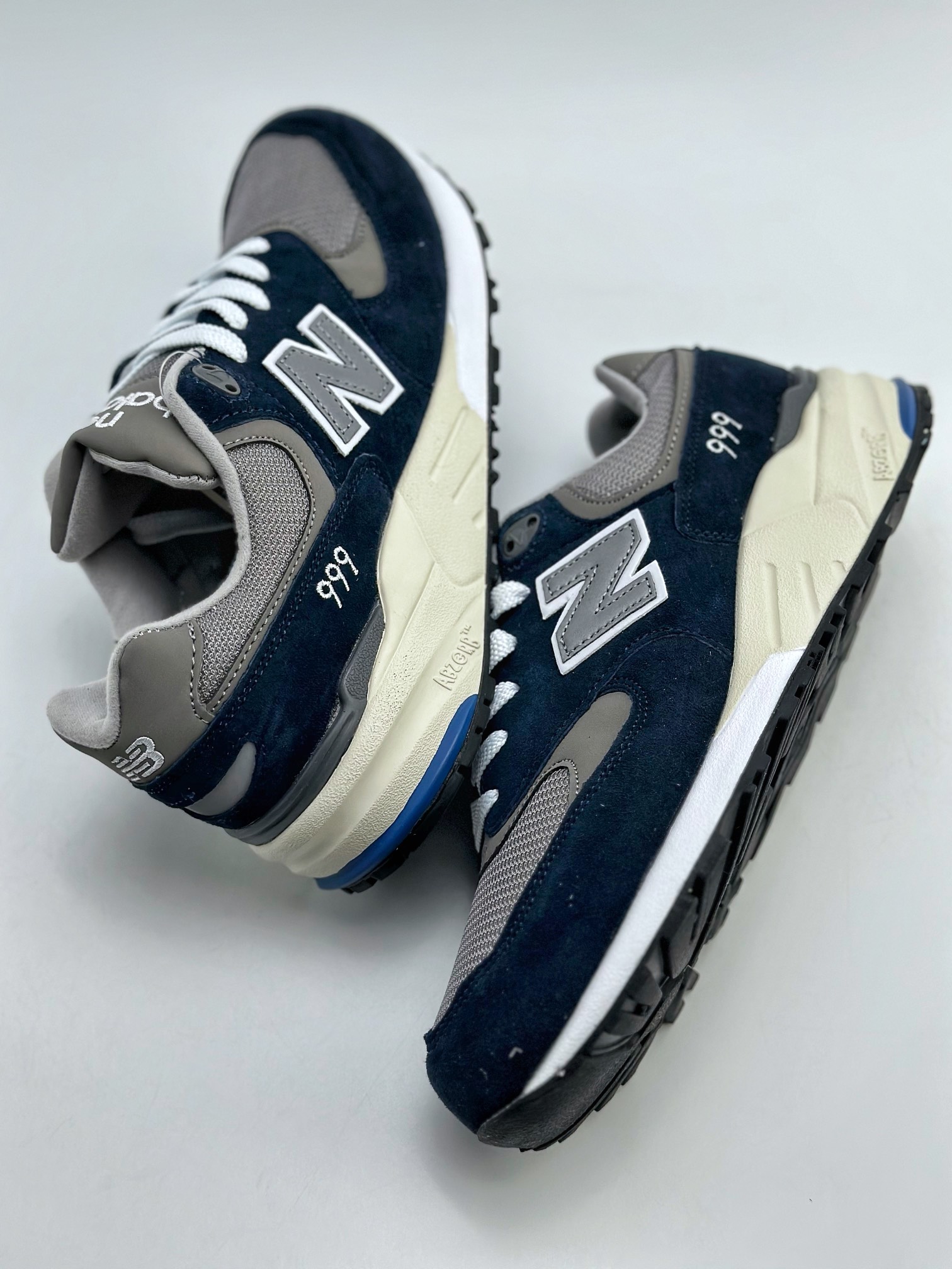 160 New Balance 998 新百伦 3M反光复古慢跑鞋 ENCAP缓震中底 M998NV