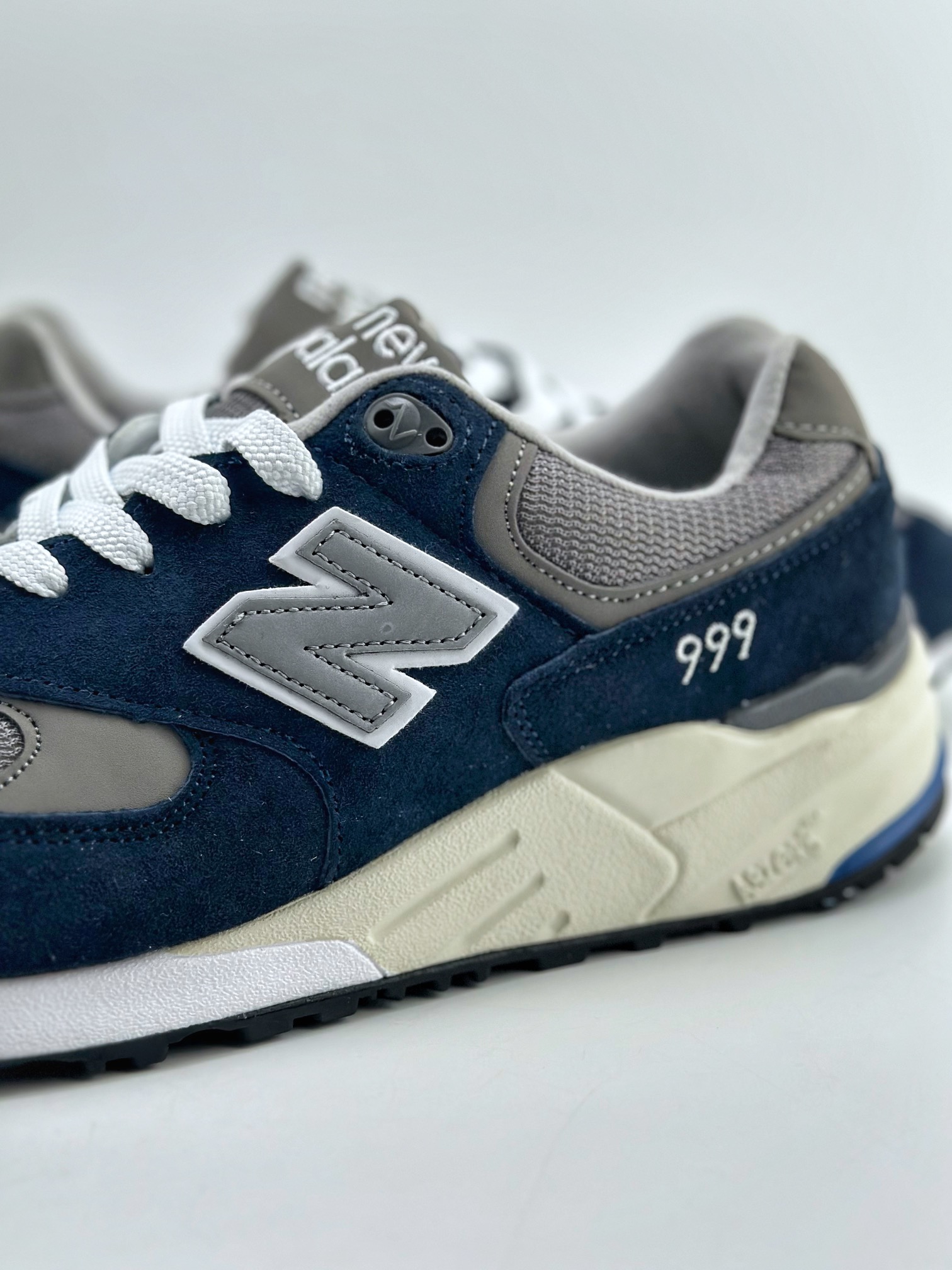 160 New Balance 998 新百伦 3M反光复古慢跑鞋 ENCAP缓震中底 M998NV