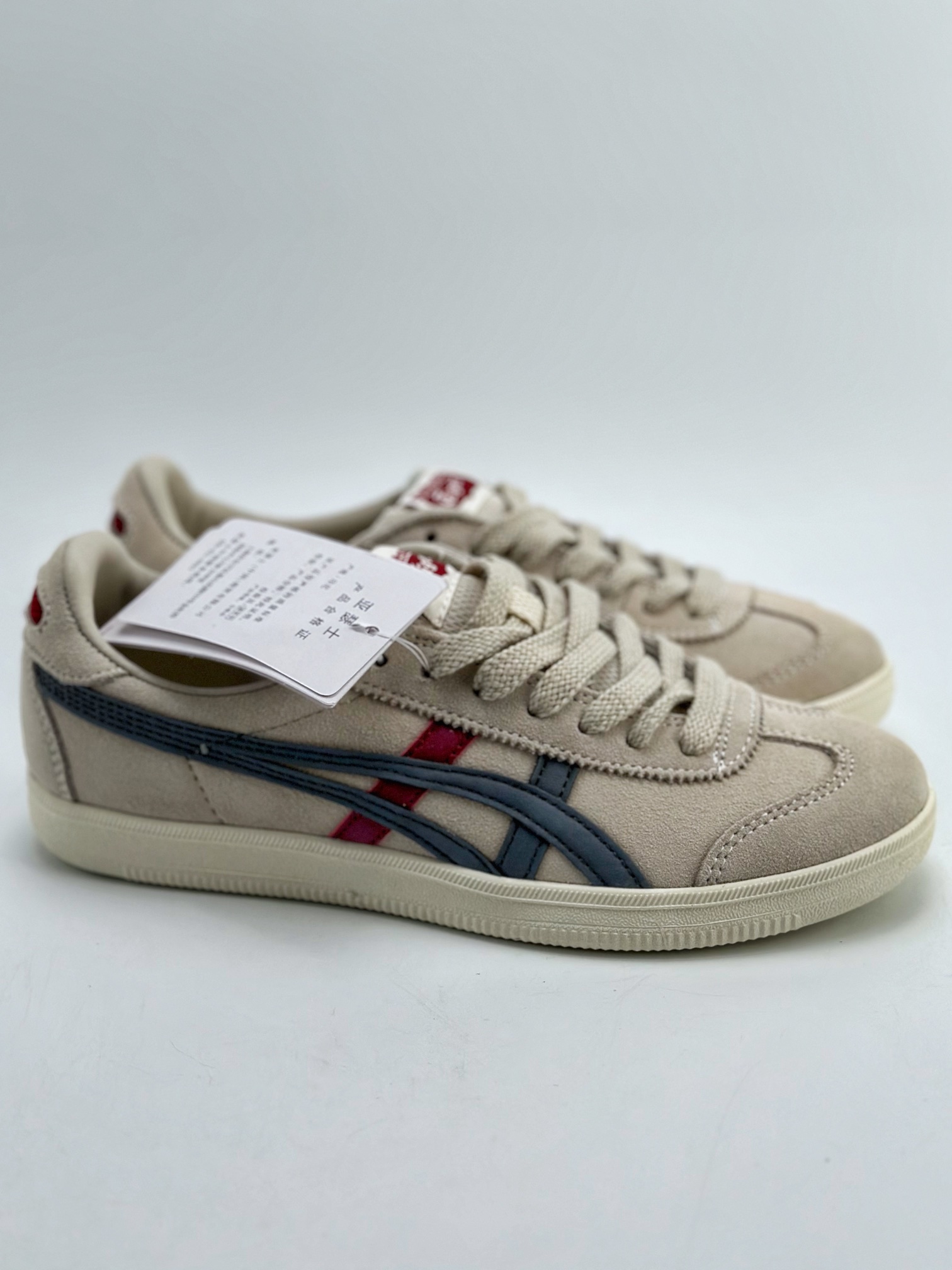 150 亚瑟士 Onitsuka Tiger Tokuten 复古低帮休闲跑鞋 1183A907-100