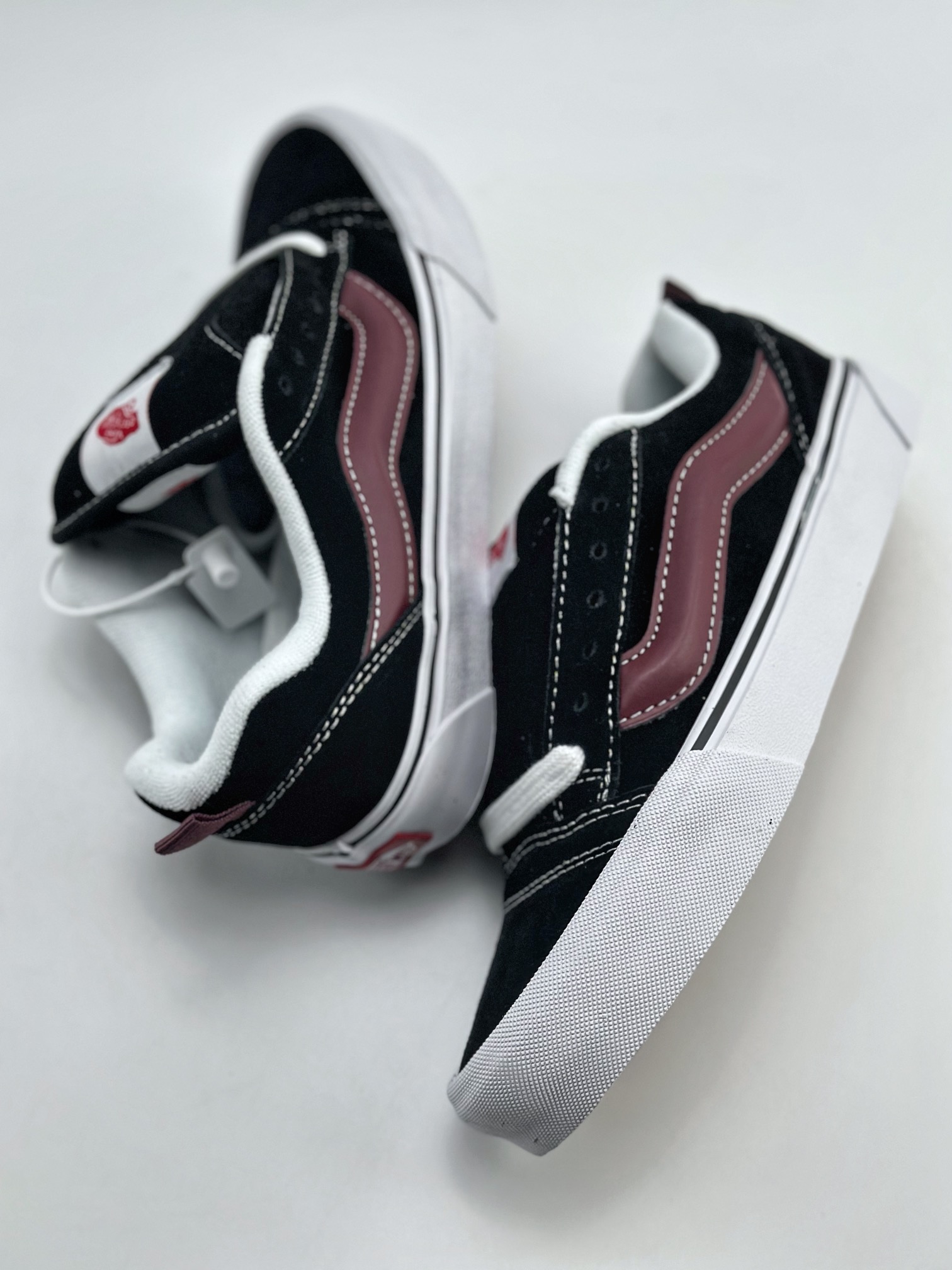 150 Vans Classics Knu Skool 面包鞋 黑棕红